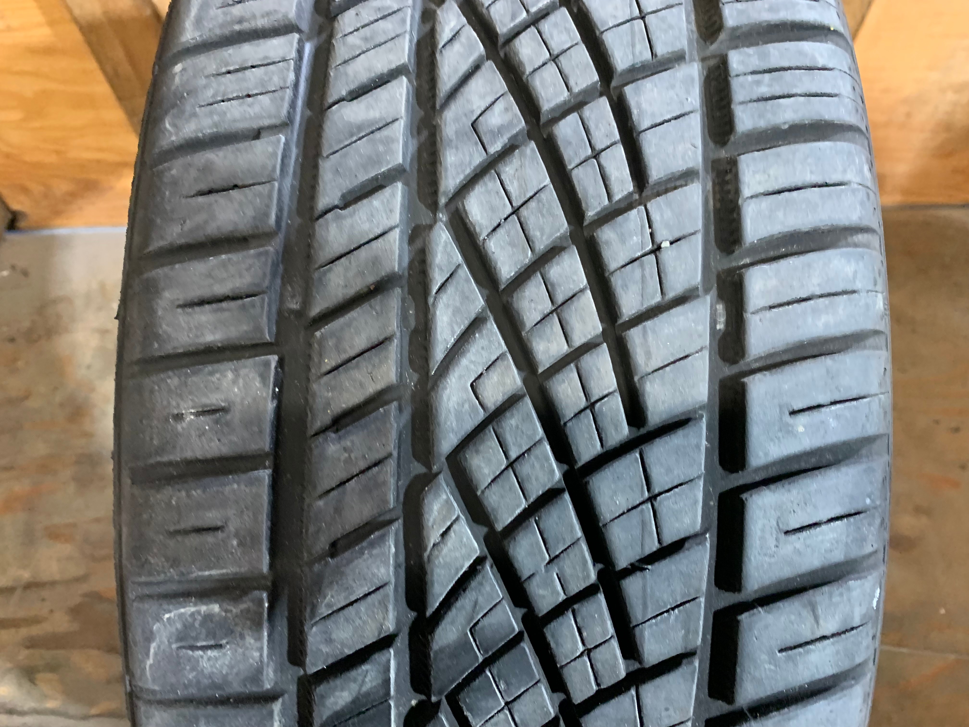 1 X single 225/40/19 Conti extreme contact DWS 06+ w 80% tread - photo 2