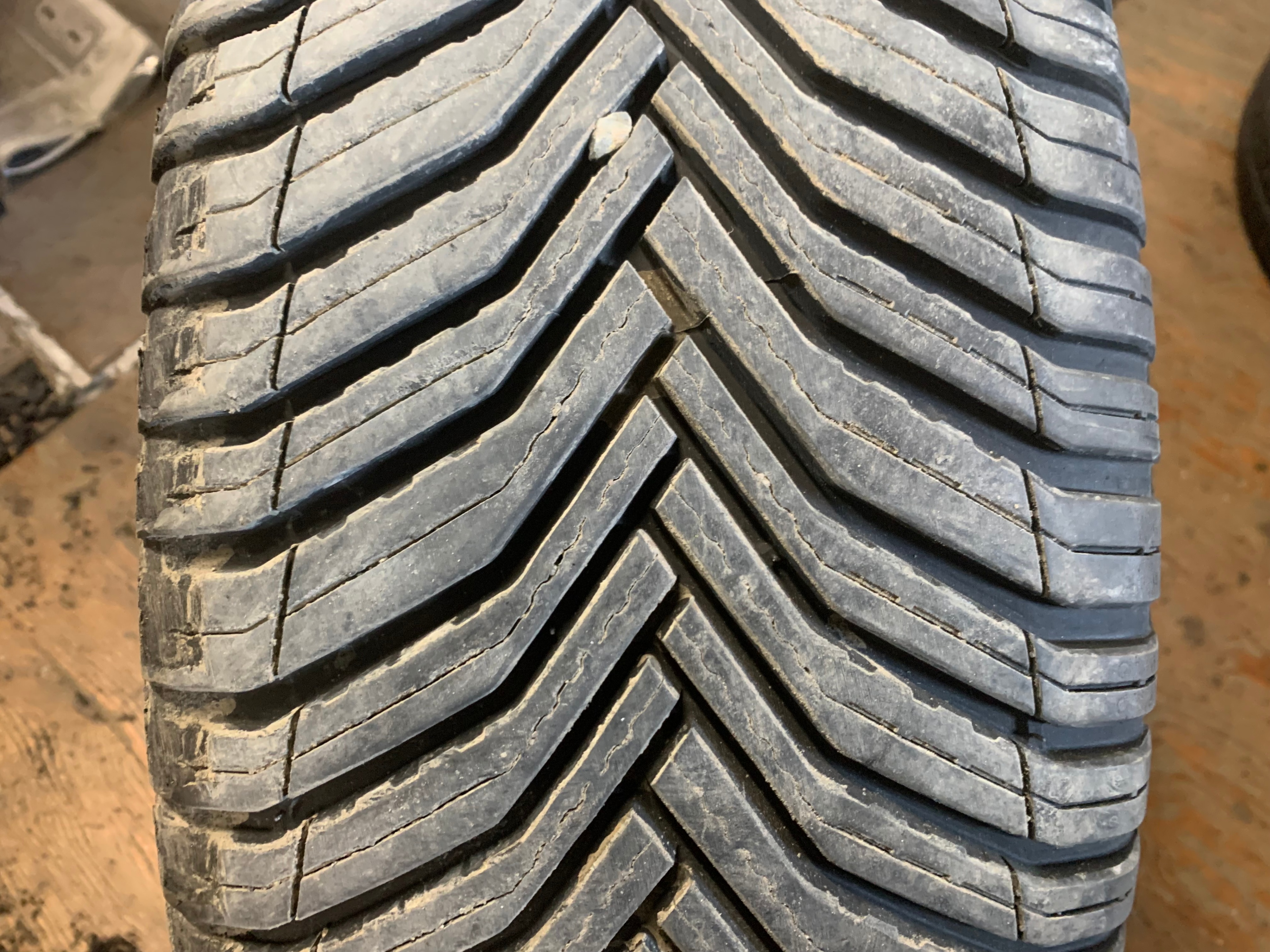 1 X single 225/55/18 98H M+S Michelin Cross Climate 2 with 90% - photo 2