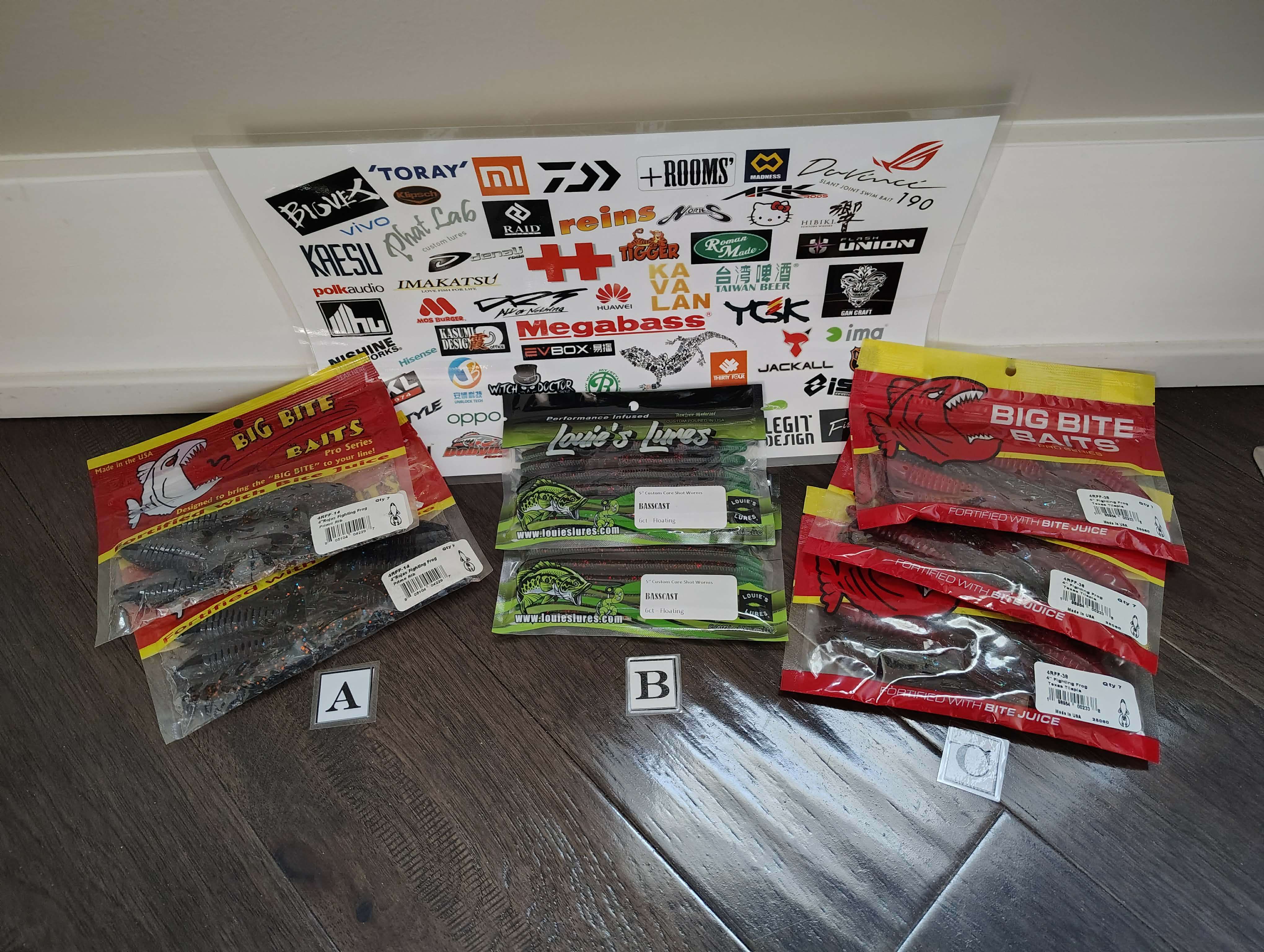 BRAND NEW Big Bite Baits Rojas Fighting Frog Louie's Lures Worm