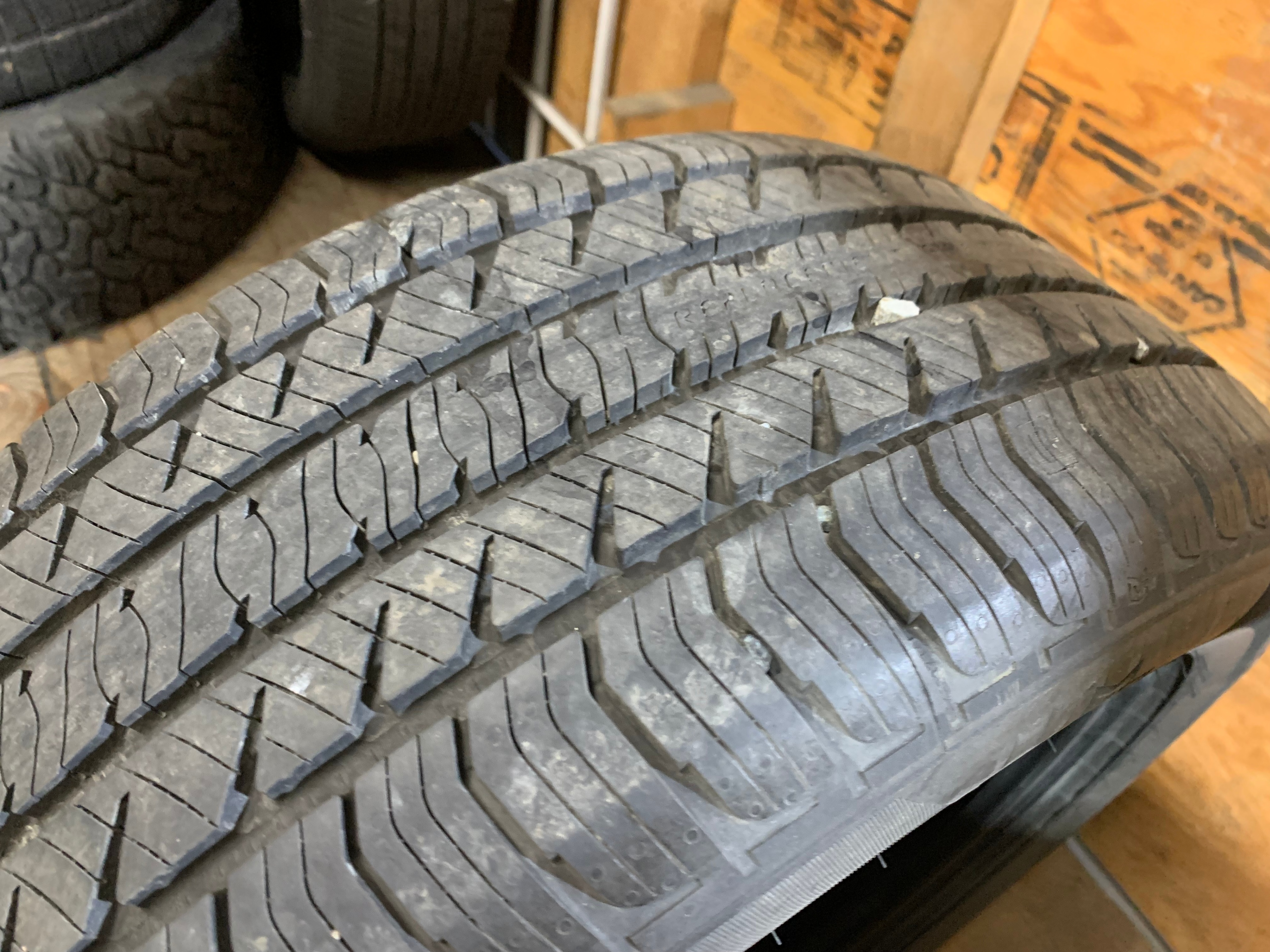 1 X single 215/50/17 95V M+S General Evertrek GT with 99% L New - photo 4
