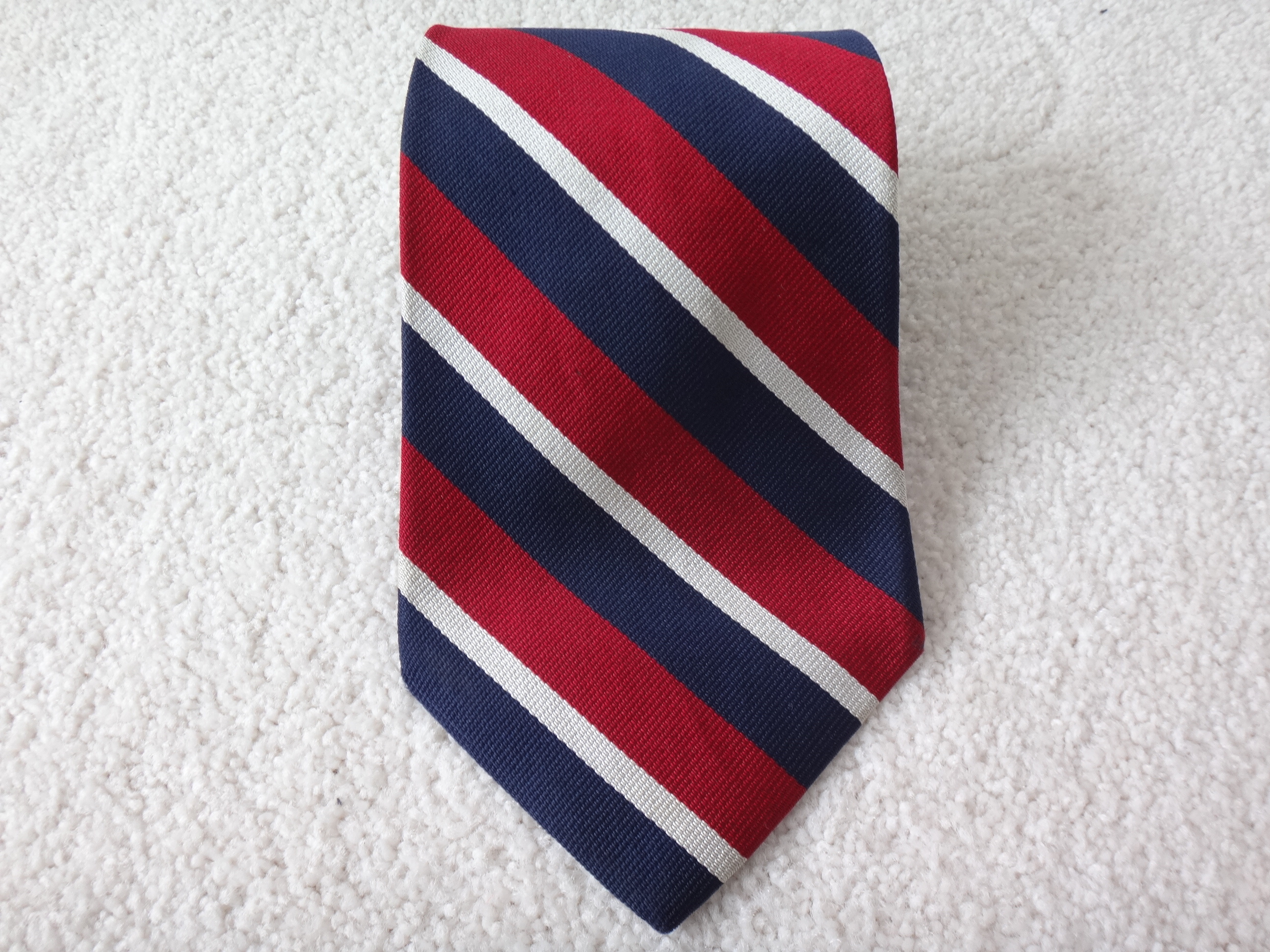 ✅♻️GANT Navy Blue Crimson Silver 100% Silk Striped Tie