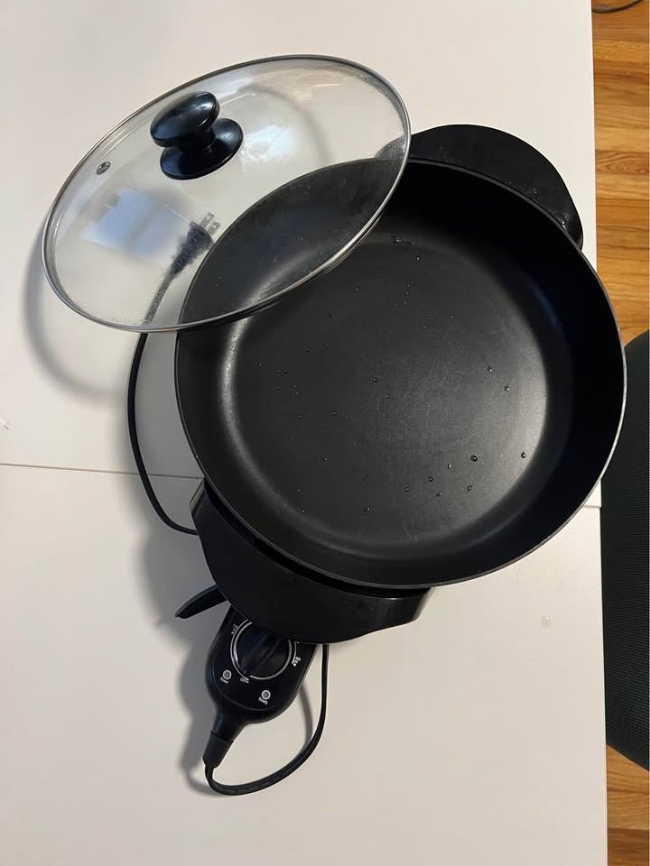 Electric pan