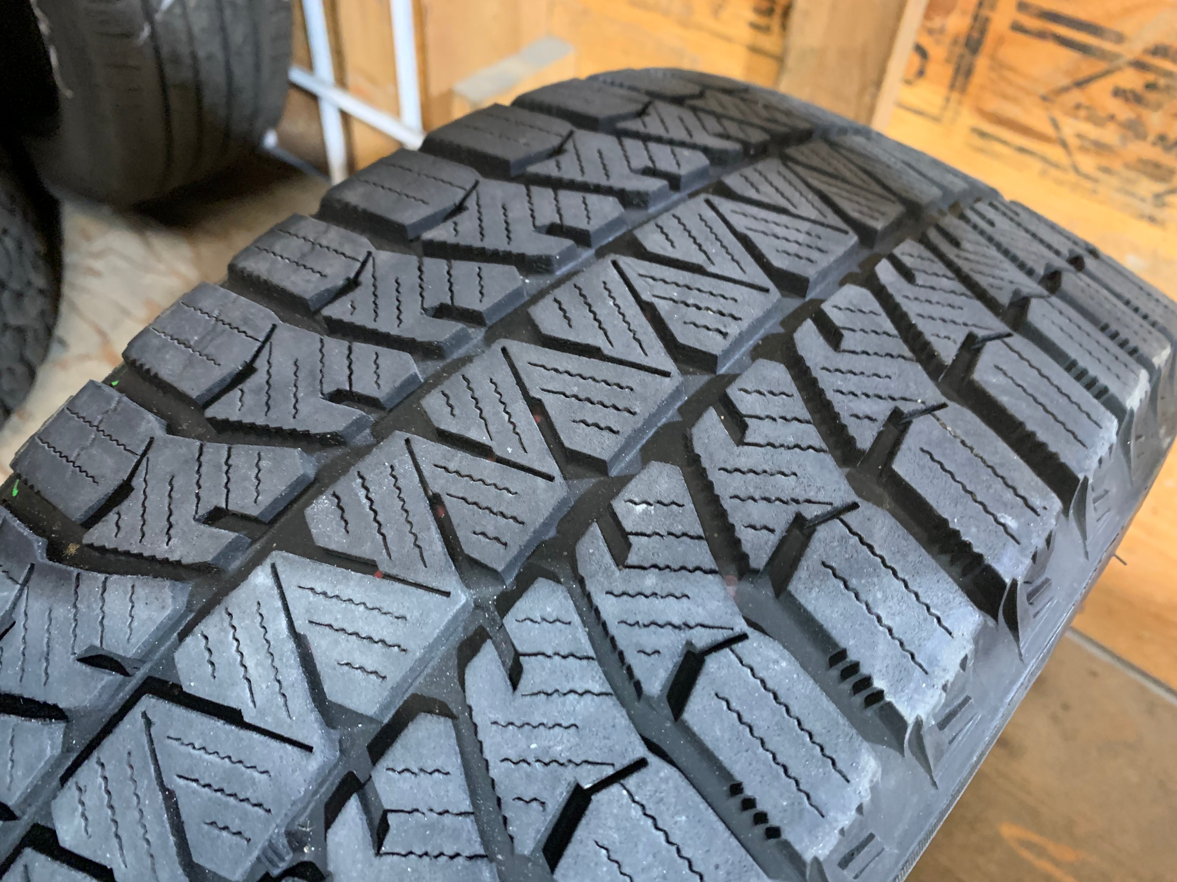 1 x single 215/45/17 91T M+S Bridgestone Blizzak WS90 with 75% - photo 3