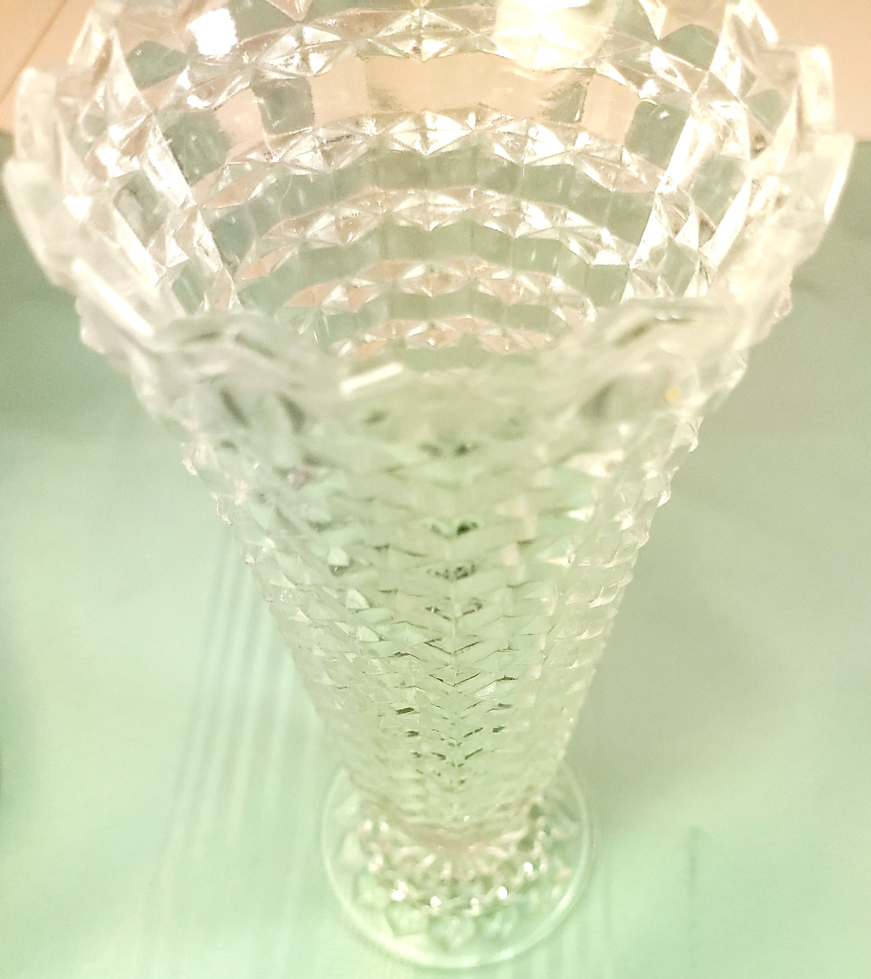 Anchor Hocking Wexford Clear Glass Footed Vase, Circa 1967-1975 - photo 2