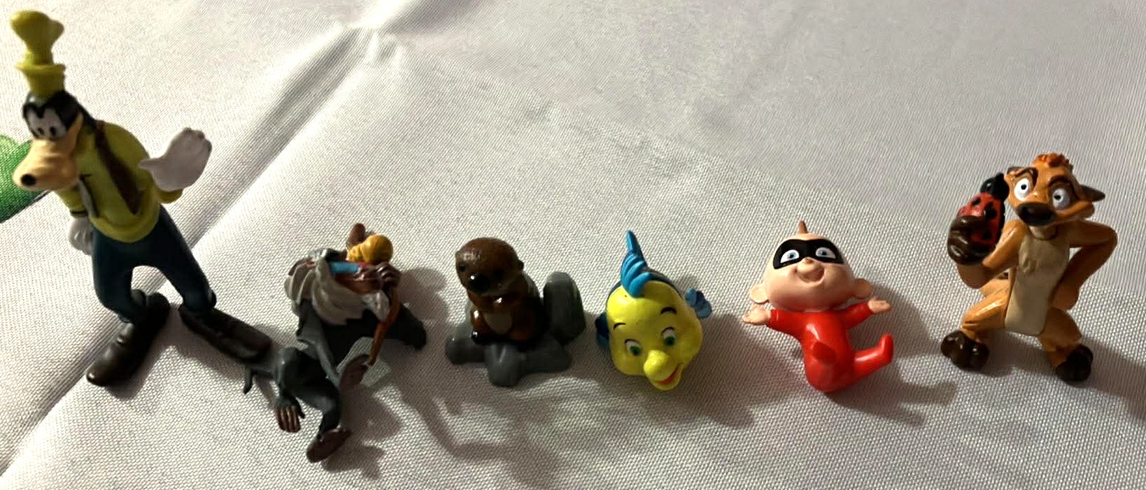 Disney Small Toy Figures - 2 Inches (6 of them)