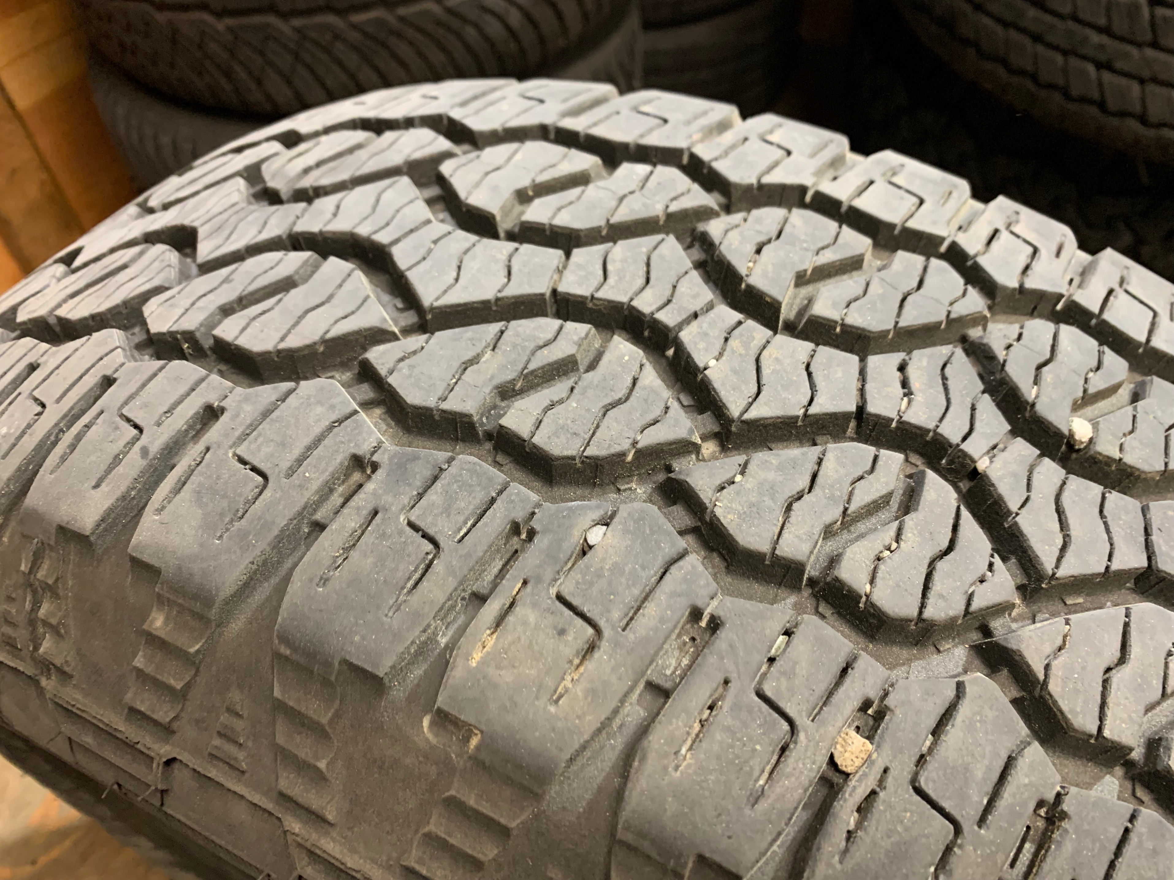 1 X single 275/65/18 M+S Goodyear Wrangler Territory A/T 95% - photo 4