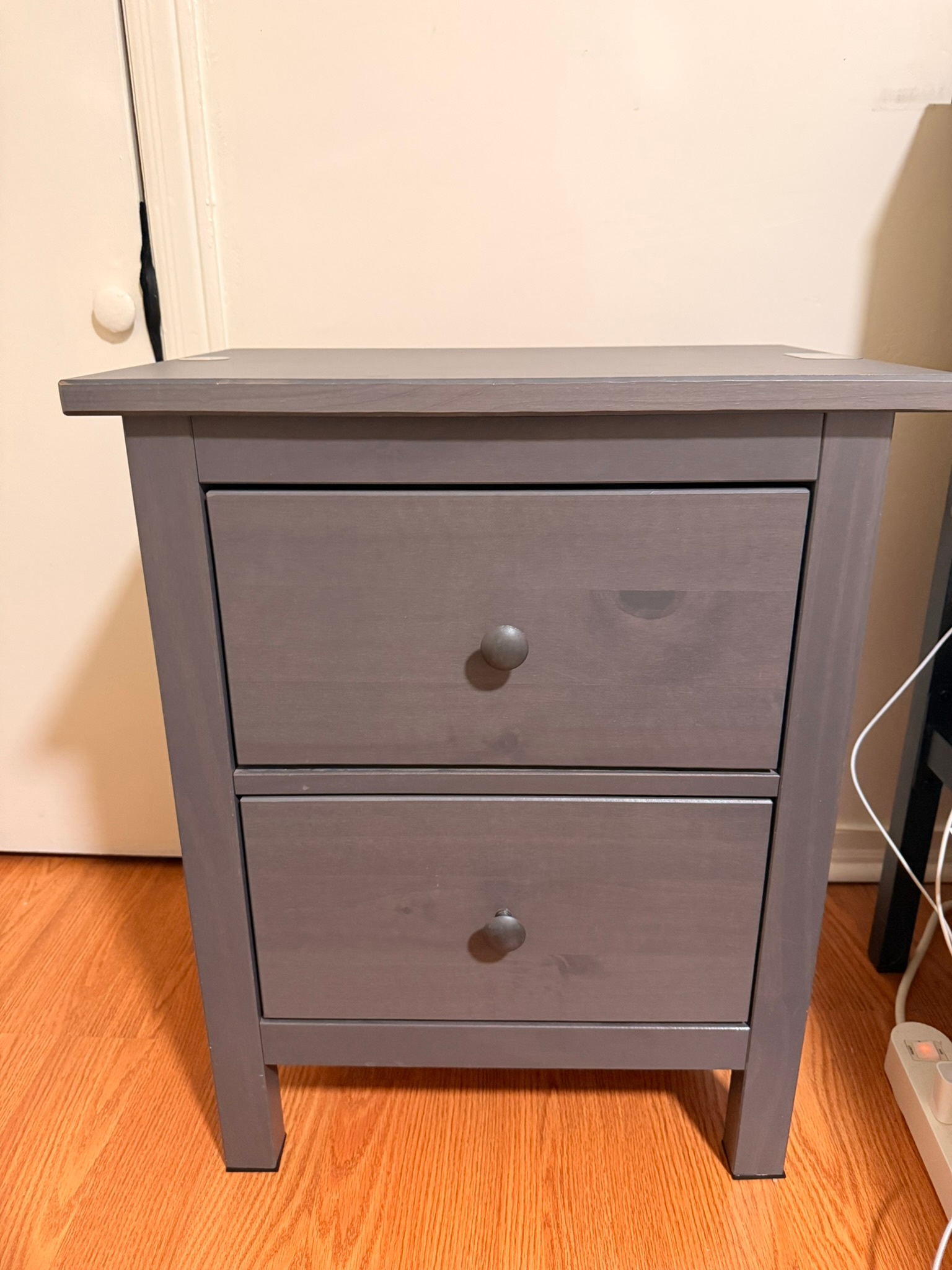 Gray 2-Drawer Nightstand – Excellent Condition