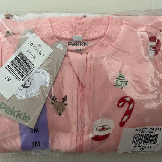 Pekkle holiday newborn baby pajamas bundle (new / unworn)