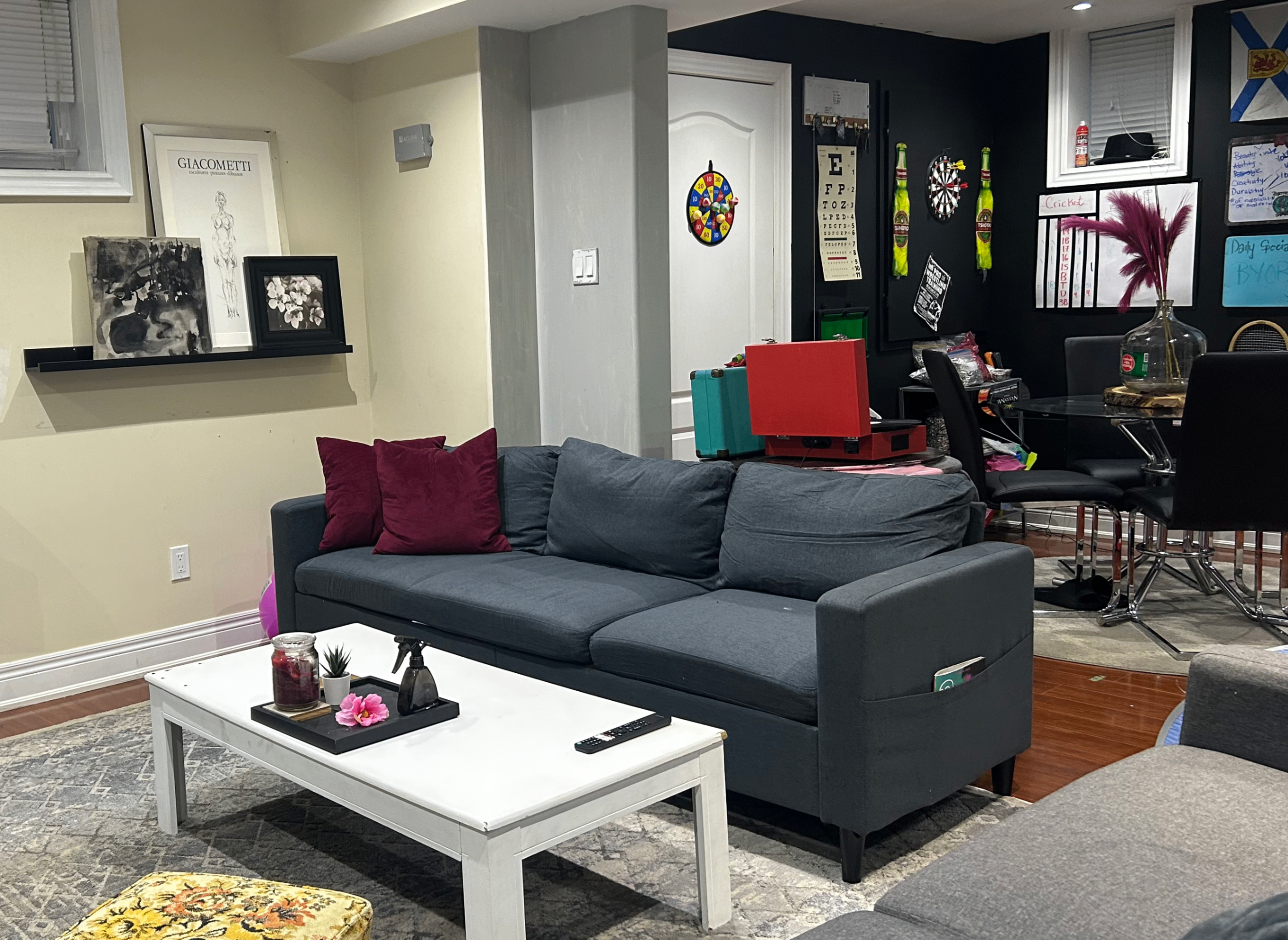 Rent a Room in this 4 Bed, 2 Bath, 2 Kitchen, 2 Living Room Home - photo 5