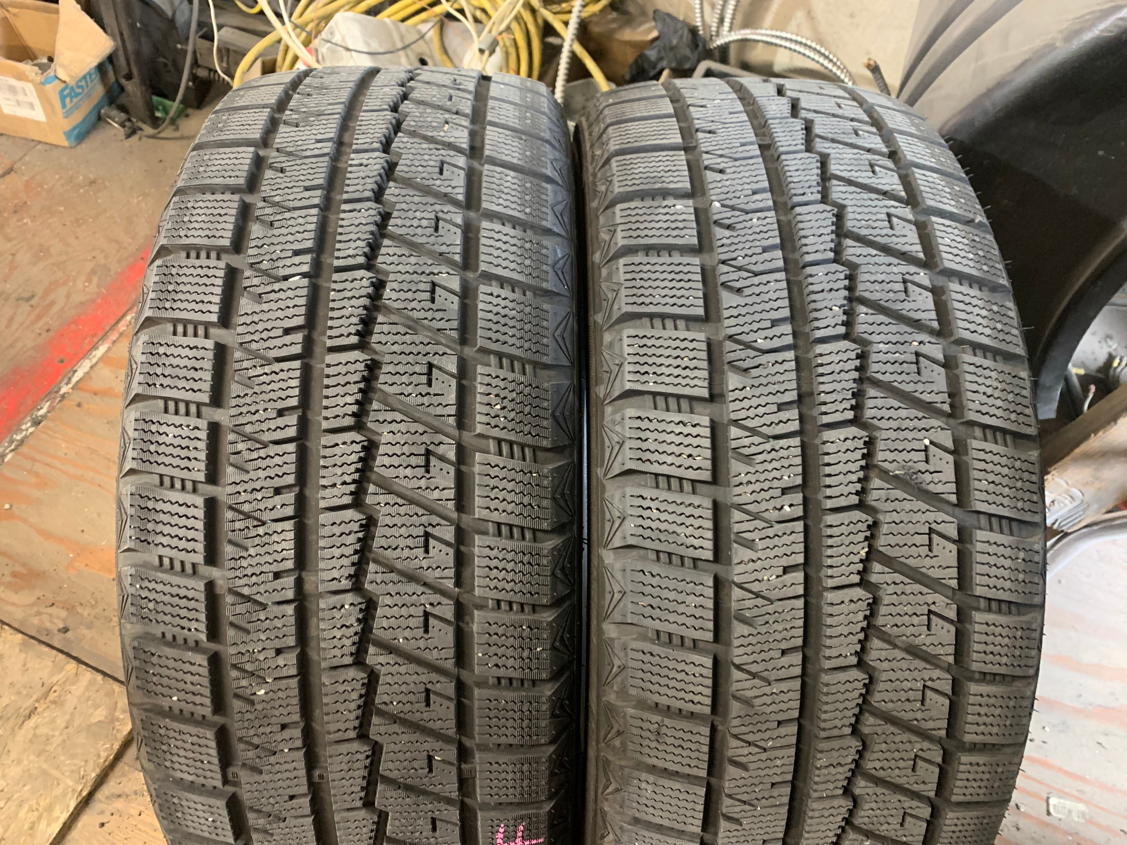 PAIR of 235/40/19 92H M+S Maxtrek Trek M7 Plus with 90% tread