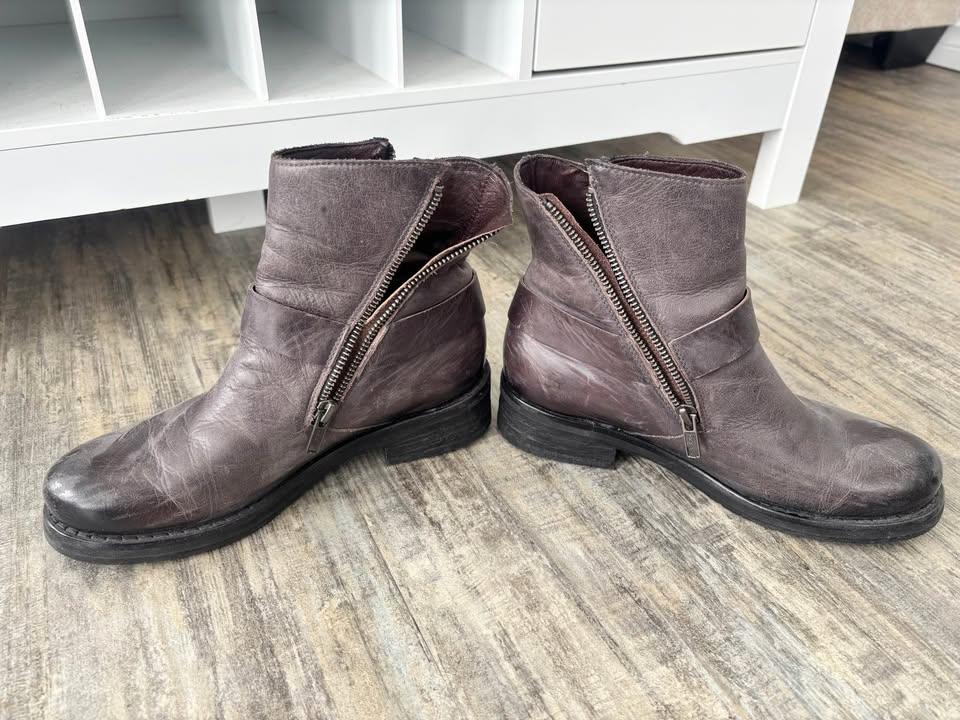 Ladies size 8 fashion boots - photo 3