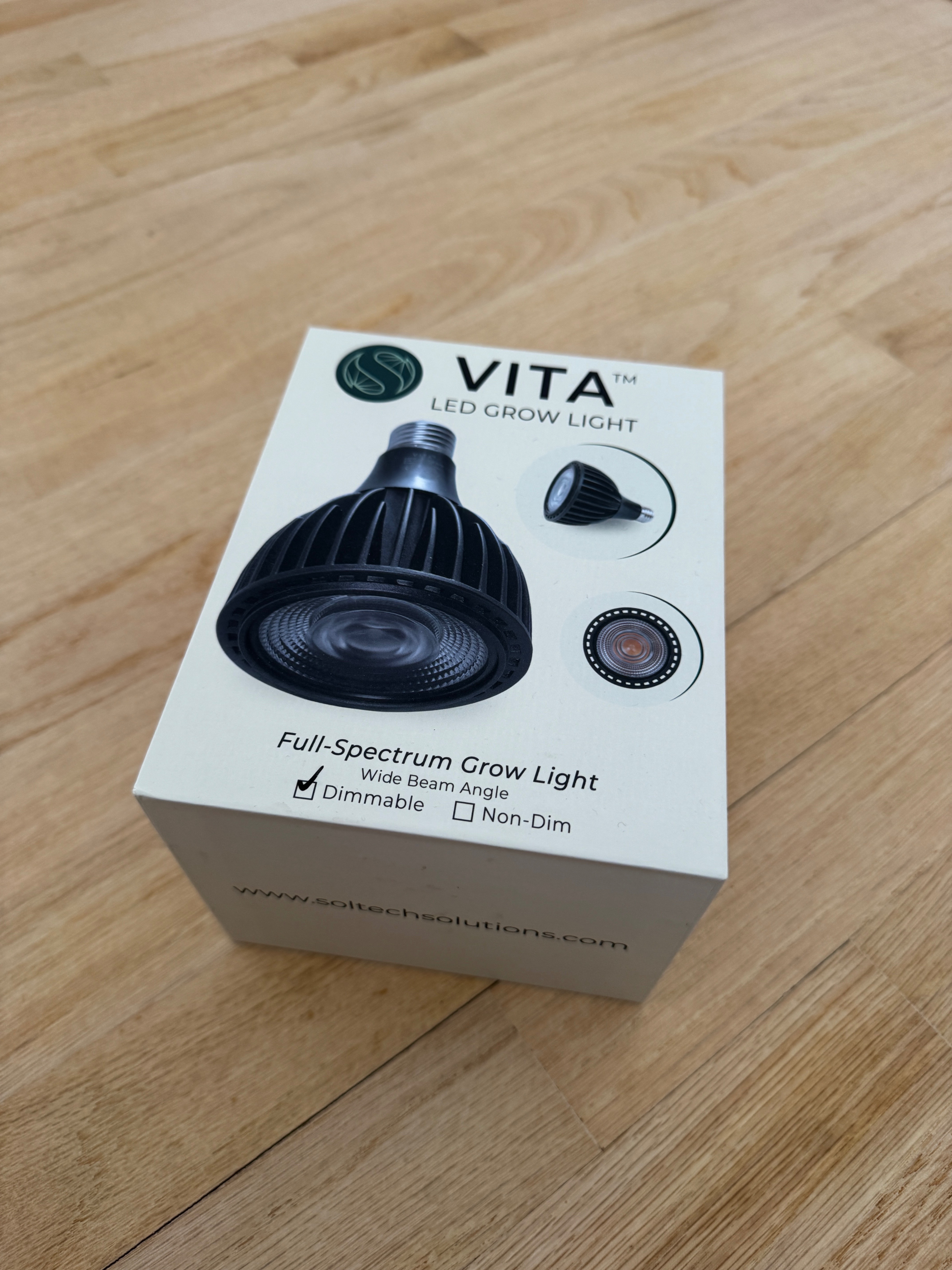 NEW Vita Grow Light Black Indoor Plant Light Wide Beam Soltech - photo 2