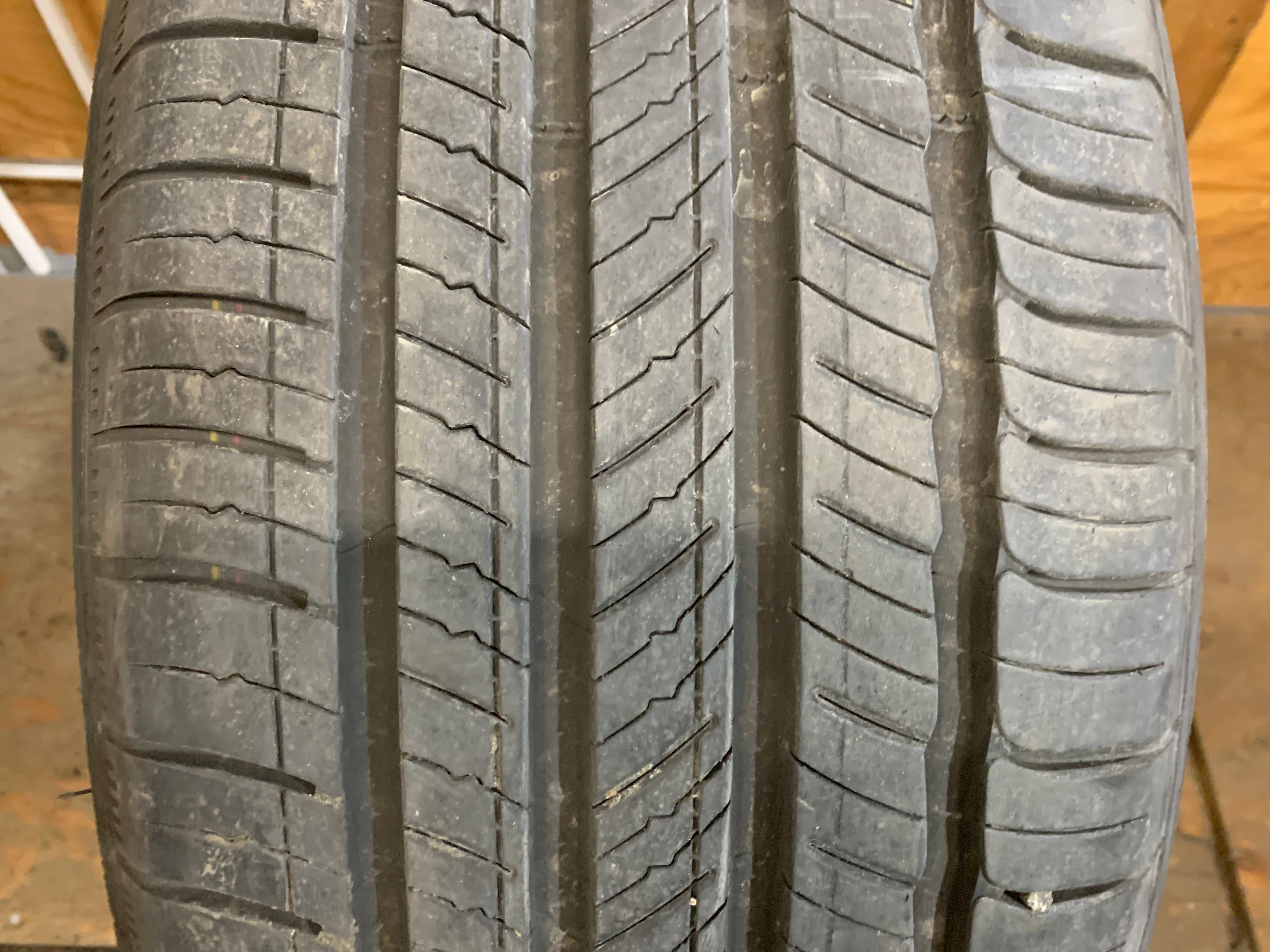1 X single 255/45/20 M+S Michelin primacy Tour A/S GOE 80% tread - photo 2