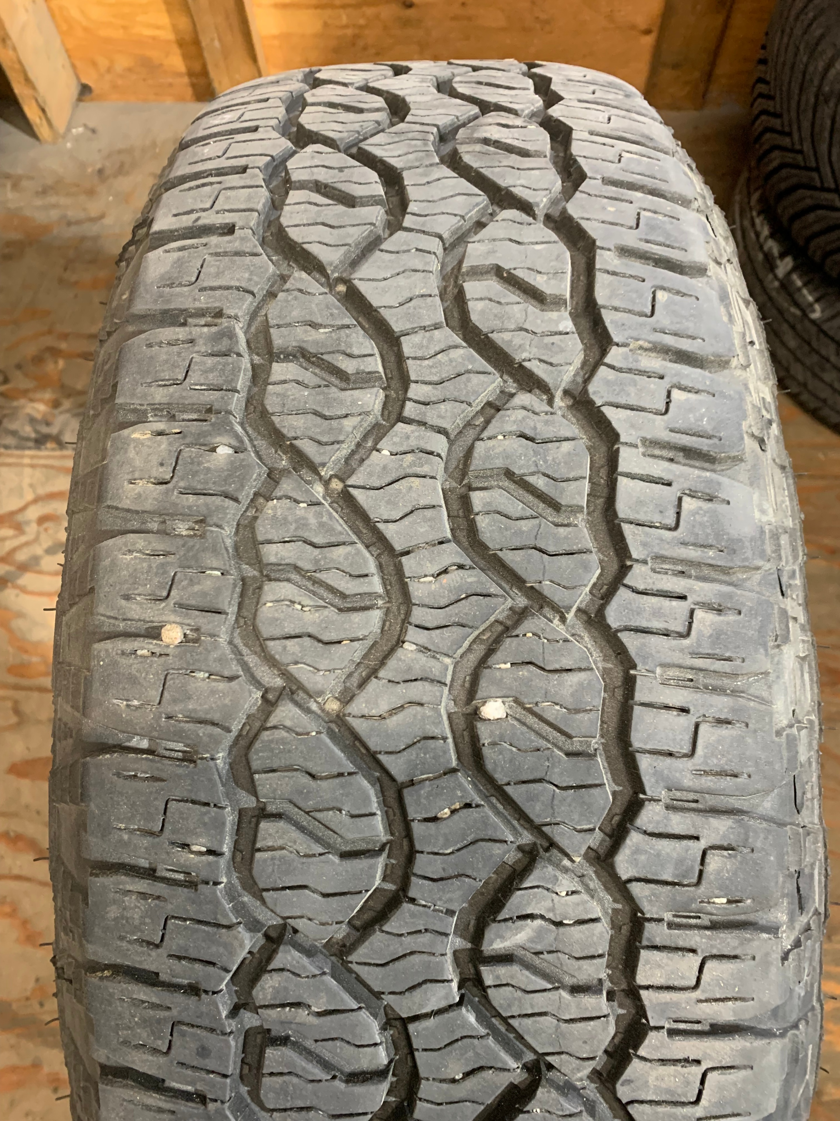 1 X single 275/65/18 M+S Goodyear Wrangler Territory A/T 95%