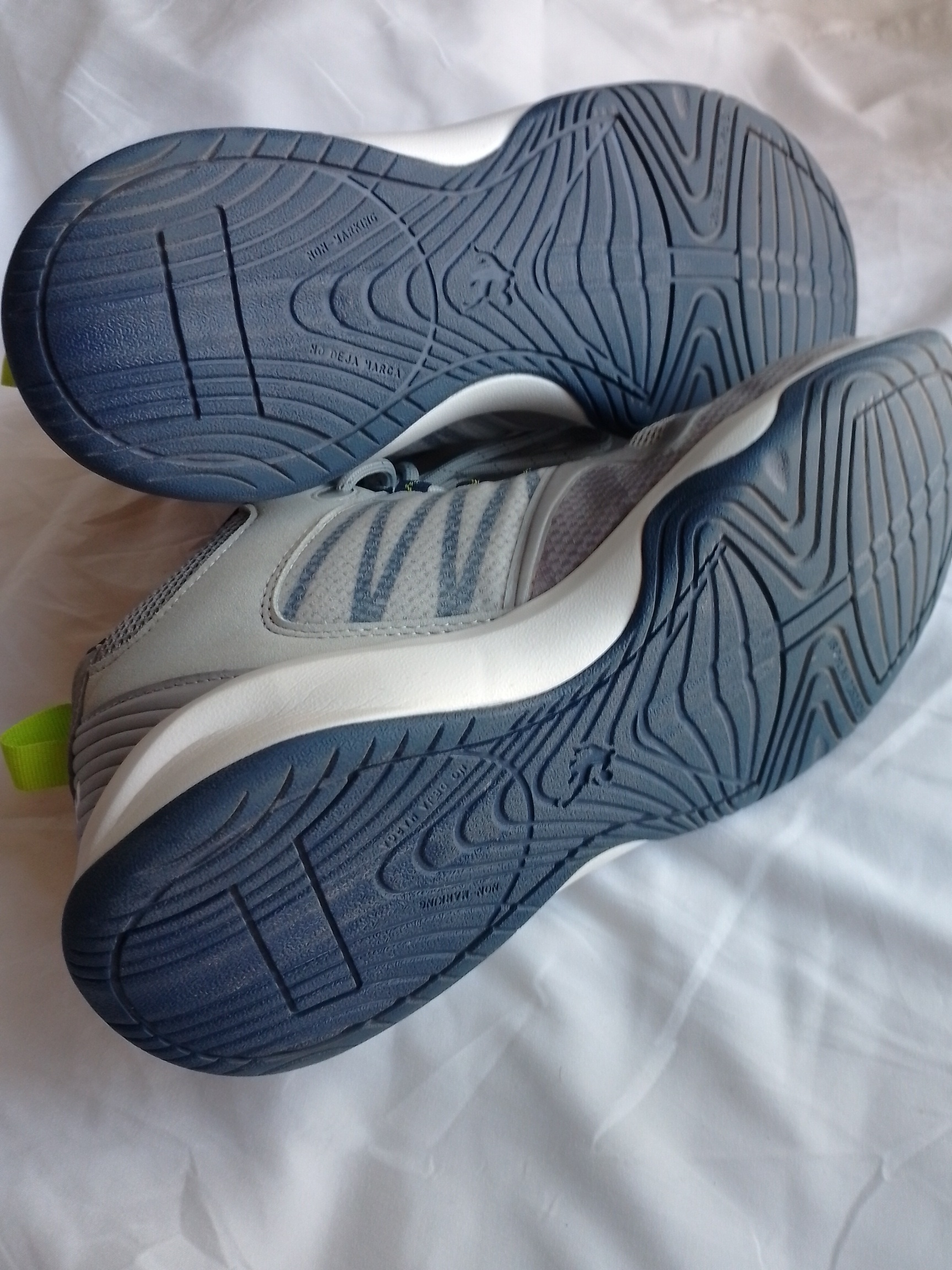 AND1 Basketball Shoes - Size 9 - photo 4