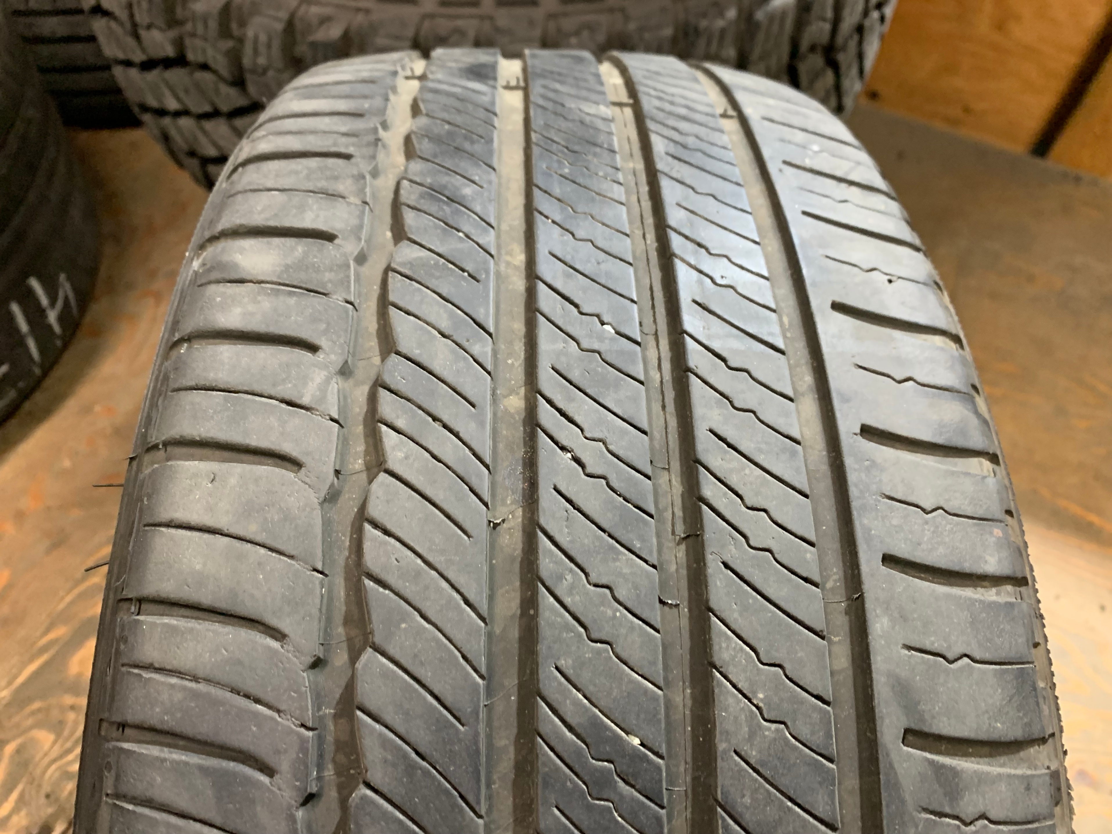 1 x single 235/40/19 96V M+S Michelin Primacy mxm4 with 55% - photo 3