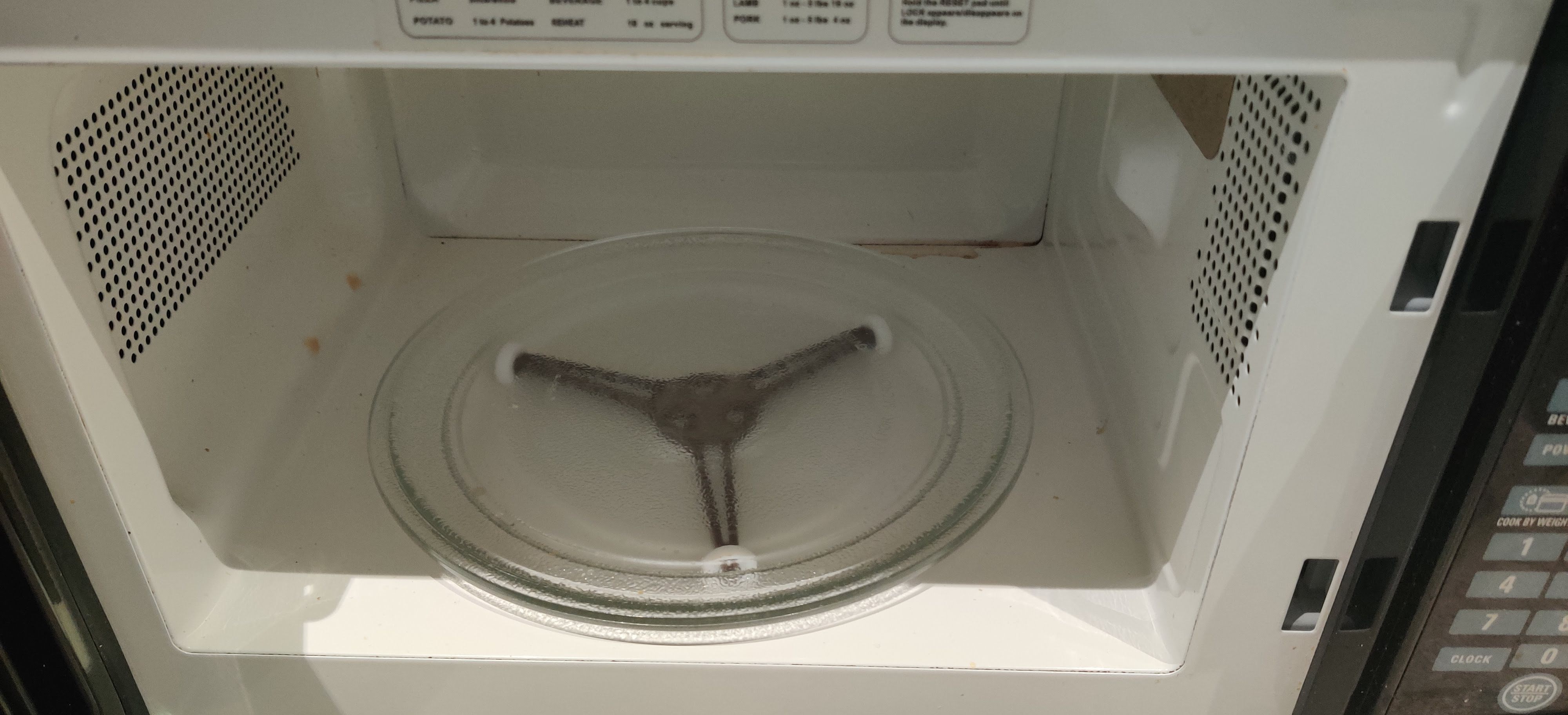 RCA Microwave Oven - Black - photo 2