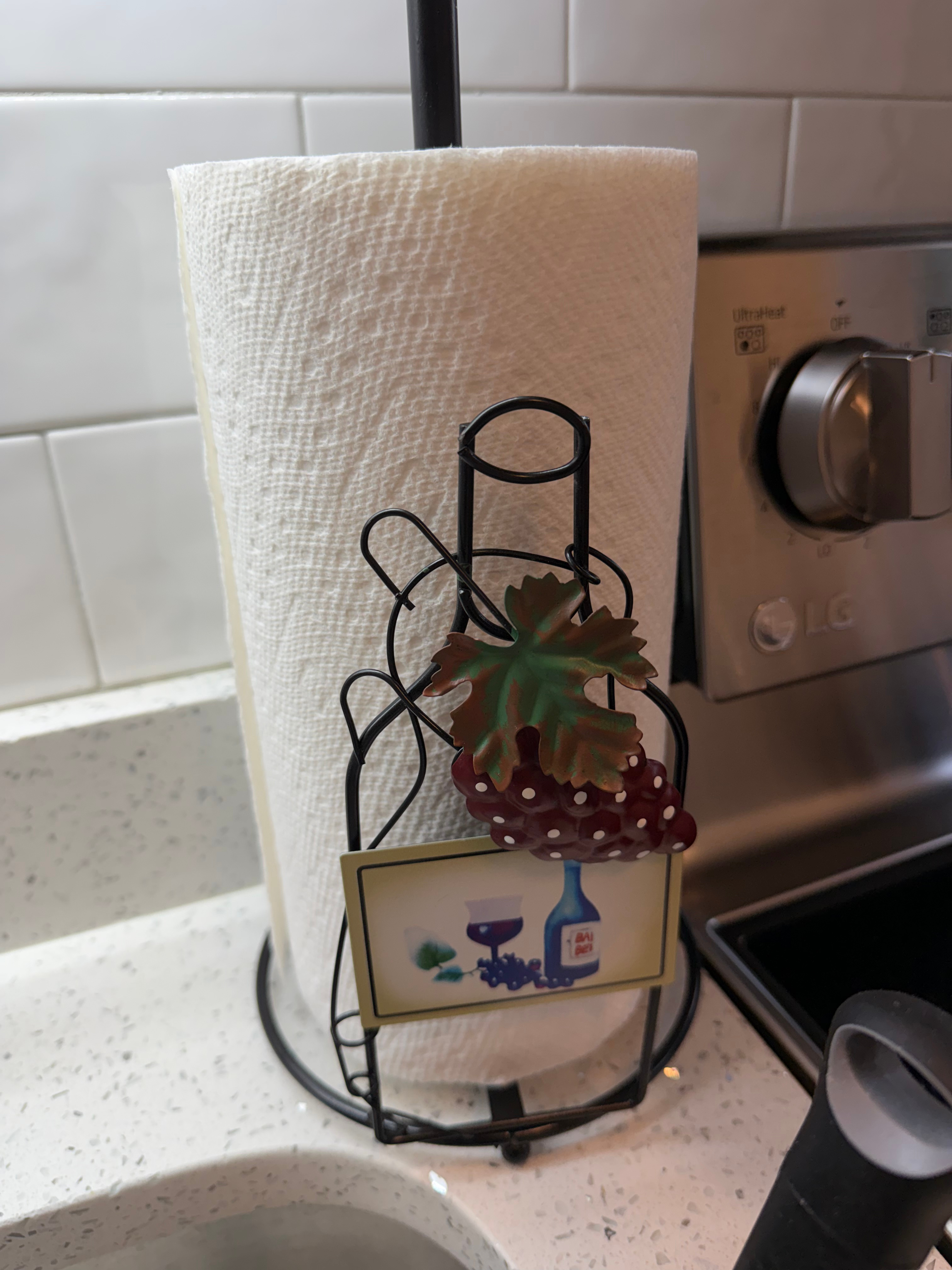 GUANYANG Wine Bottle Shaped Metal Paper Towel Holder,