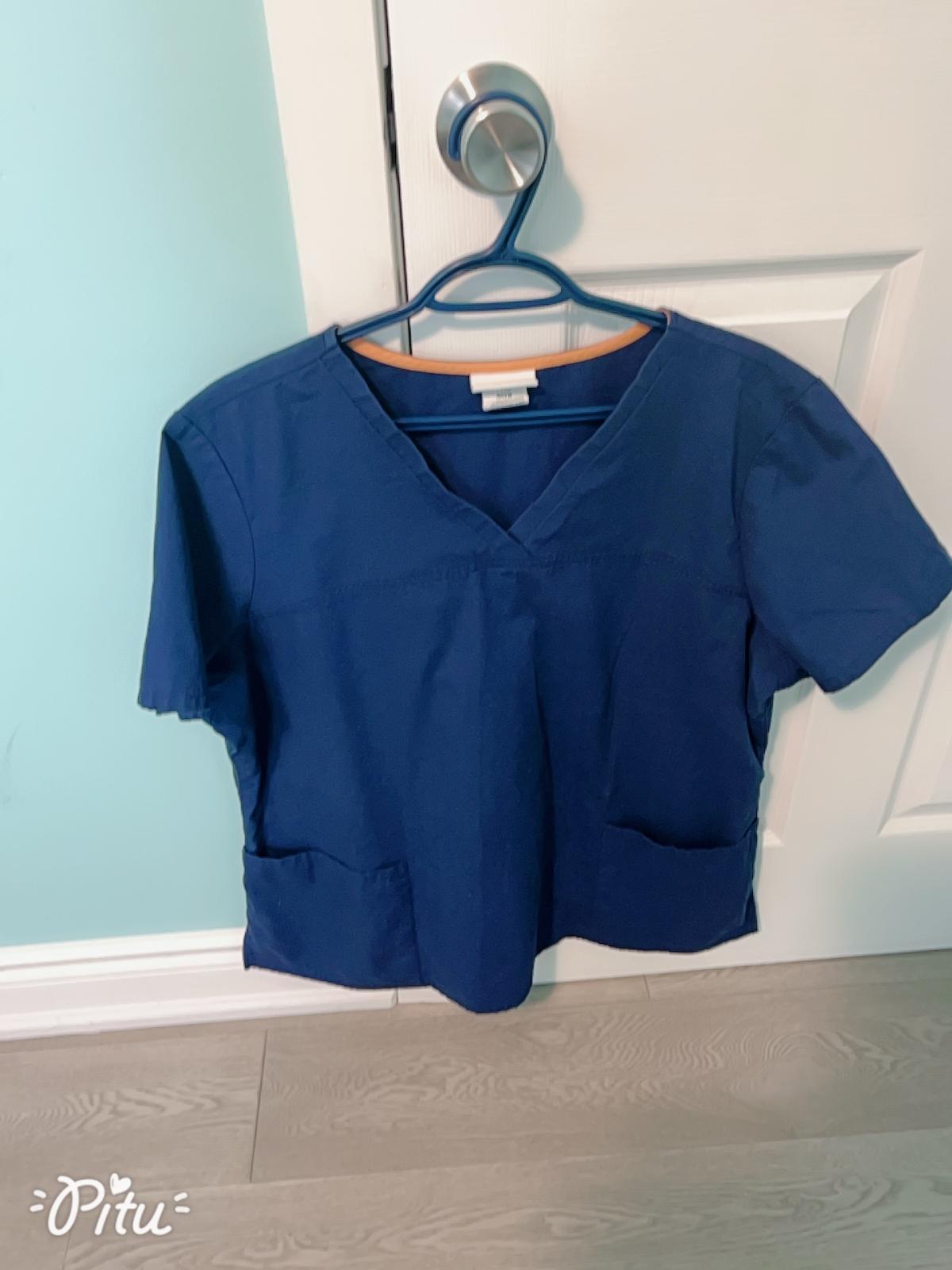 Scrub top Size: XL