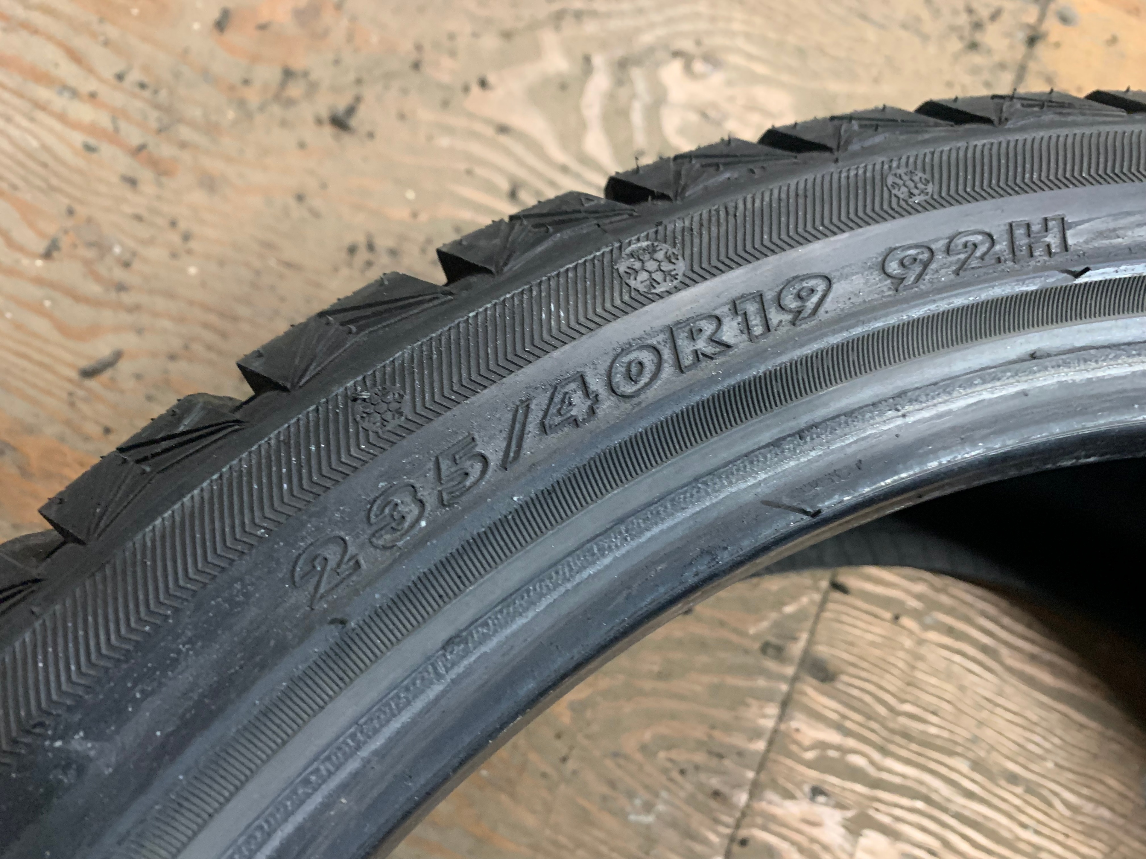 PAIR of 235/40/19 92H M+S Maxtrek Trek M7 Plus with 90% tread - photo 5