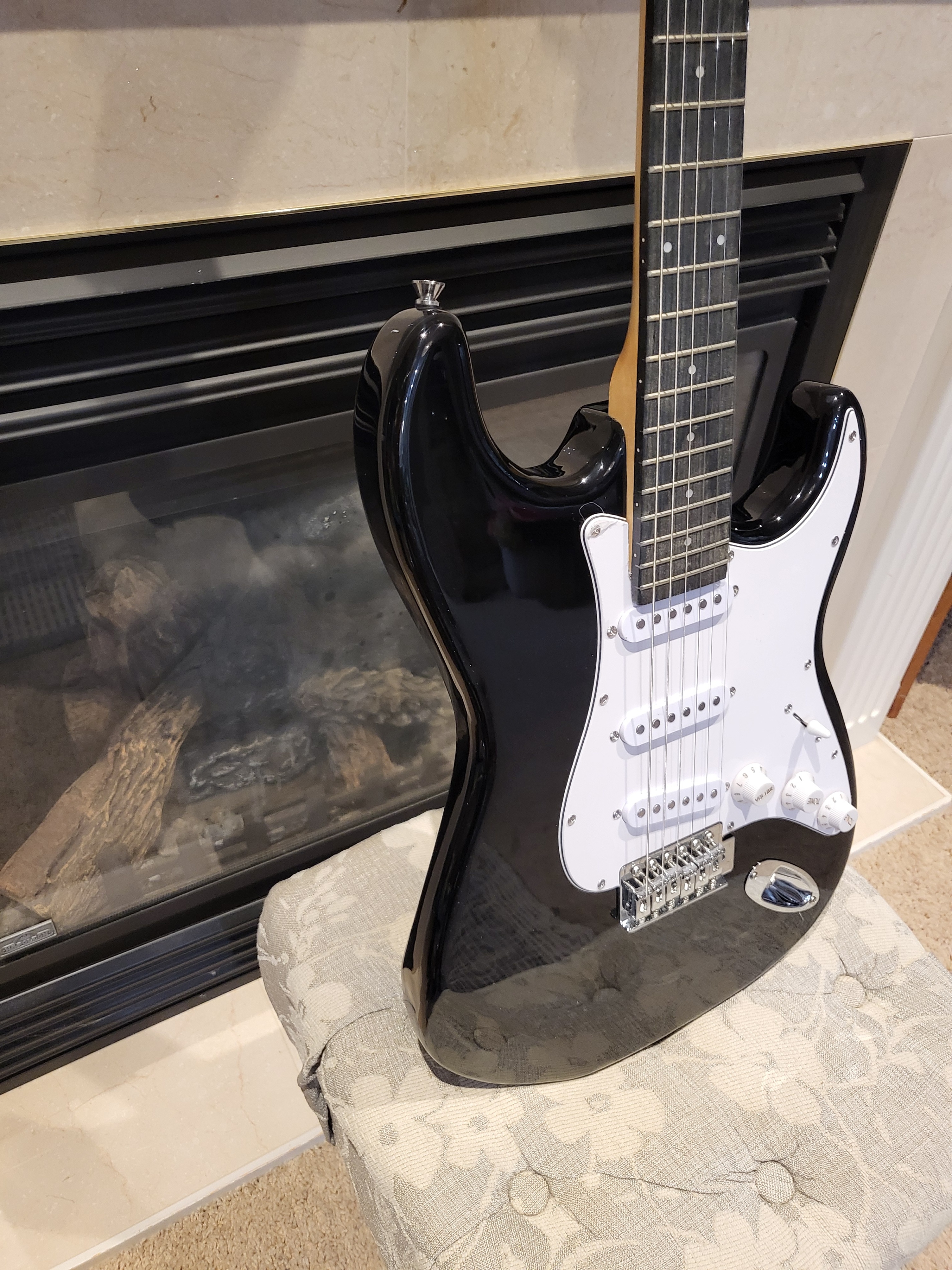Brand New Full-Size Electric Guitar Perfect Starter Pack (Black) - photo 2