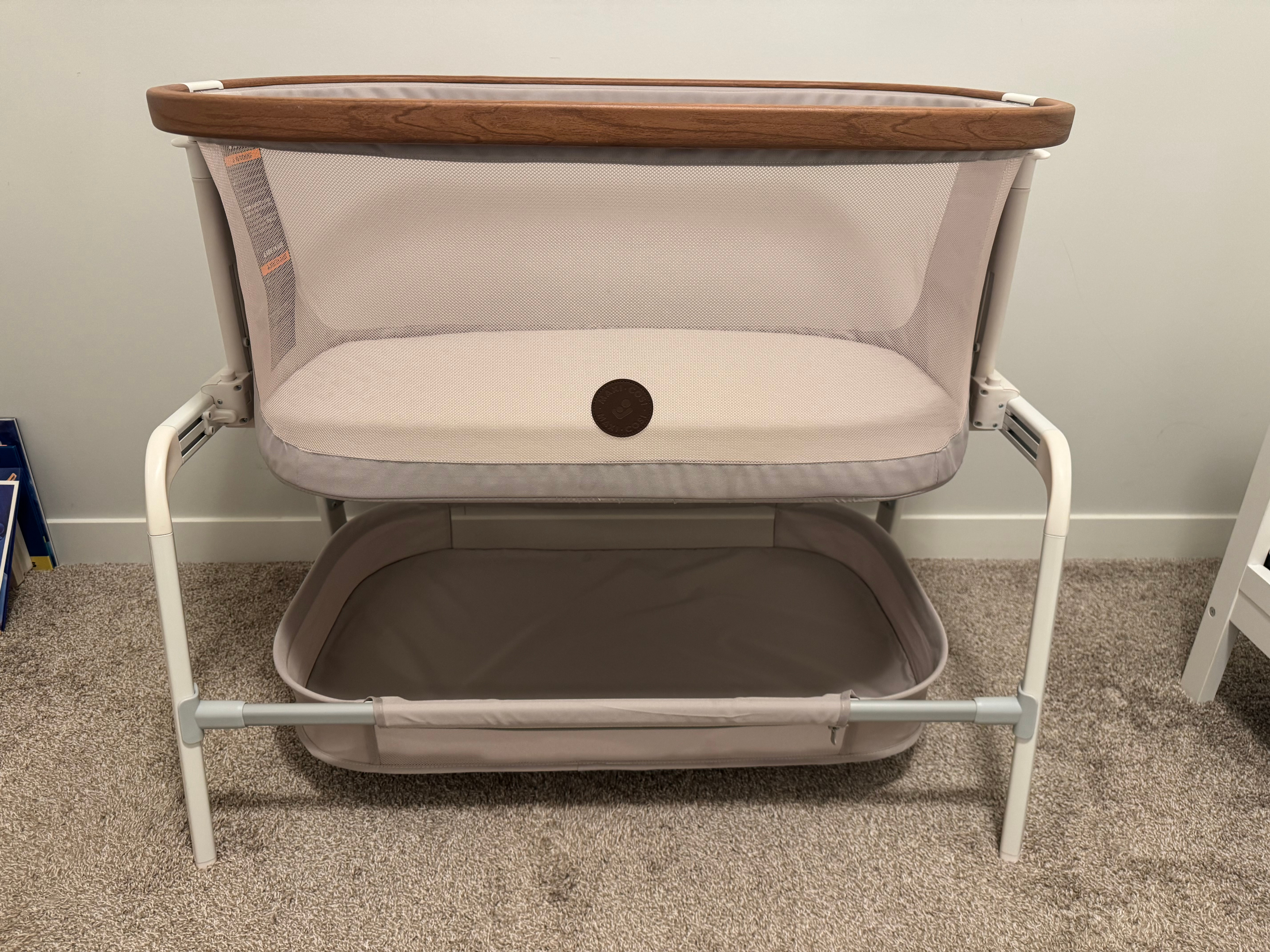 Maxi-Cosi Iora Bedside Bassinet