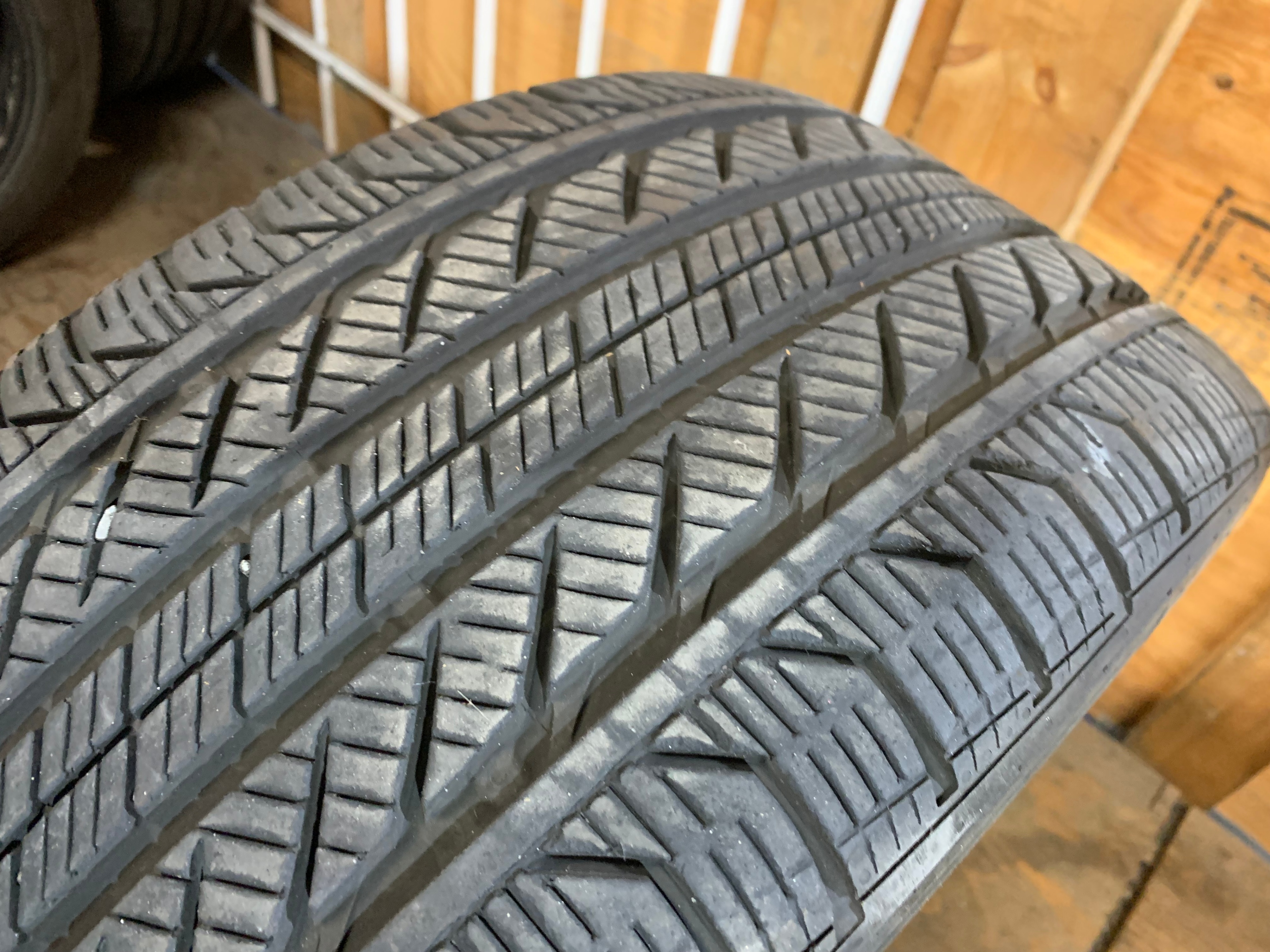 1 X single 245/40/19 Continental Pro contact GX SSR RFT 80% - photo 4