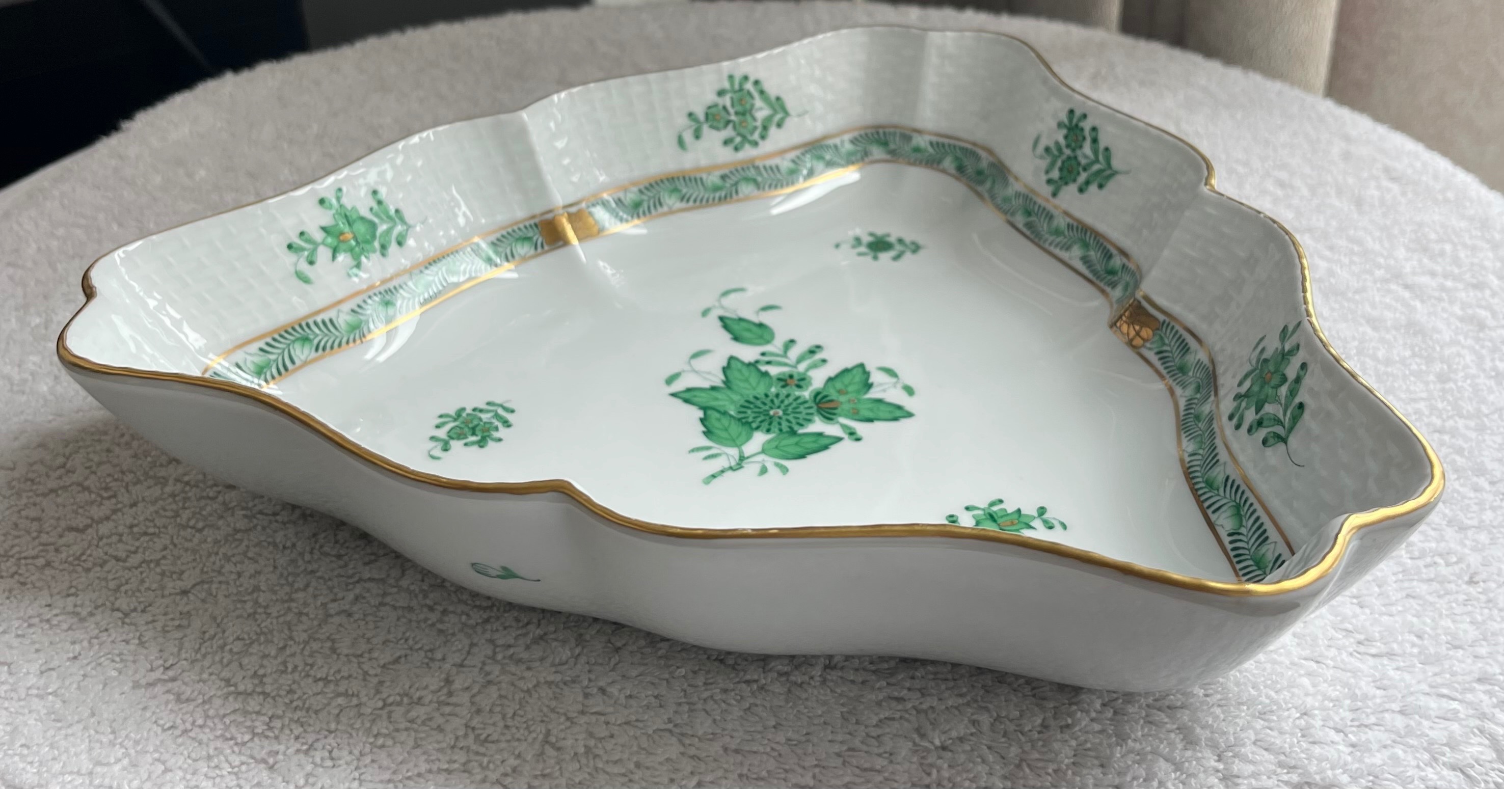 Herend Hungary 10" Triangular Serving Dish - photo 4