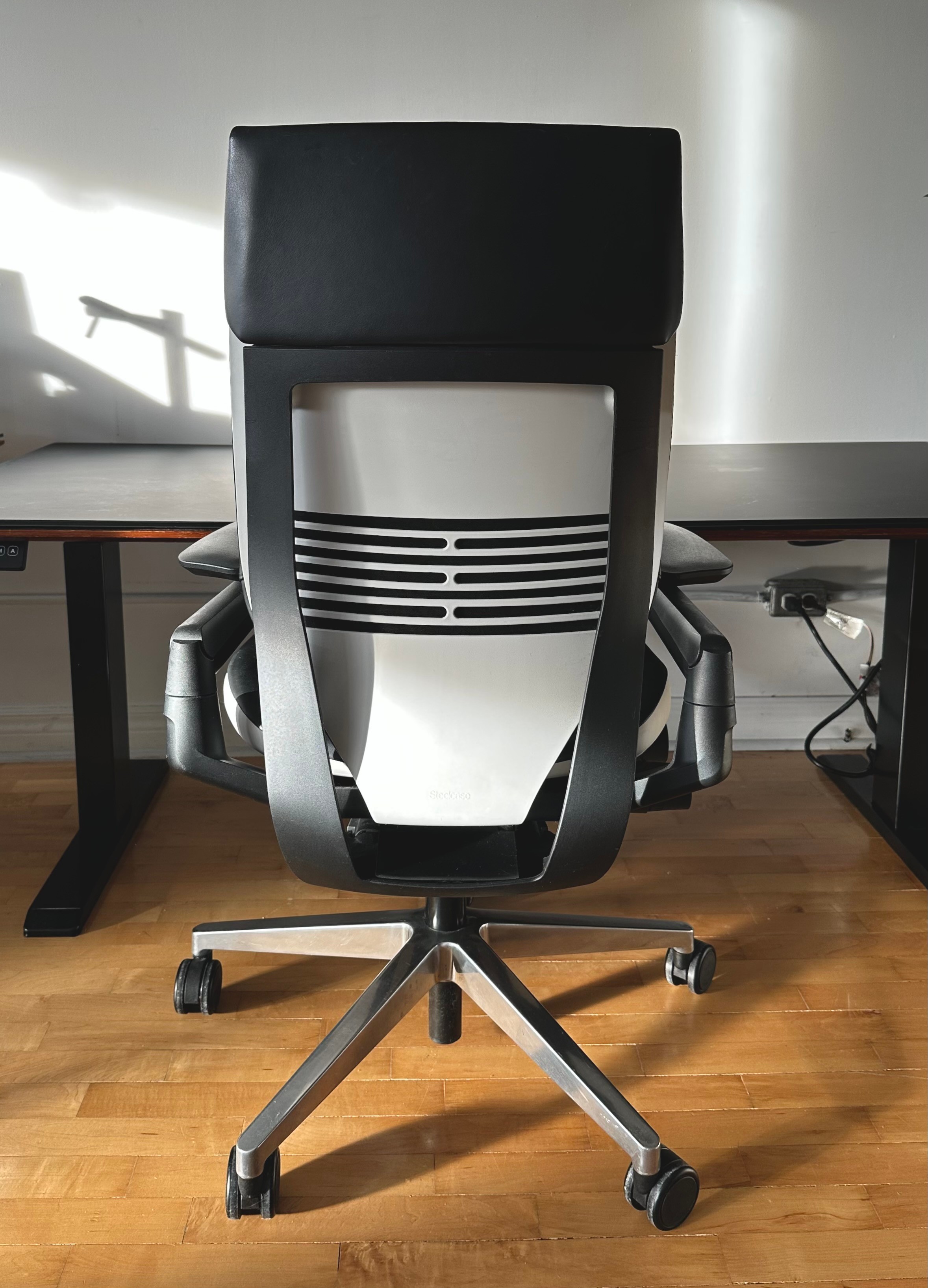 Steelecase Gesture Leather Office Chair - Custom Configuration - photo 4