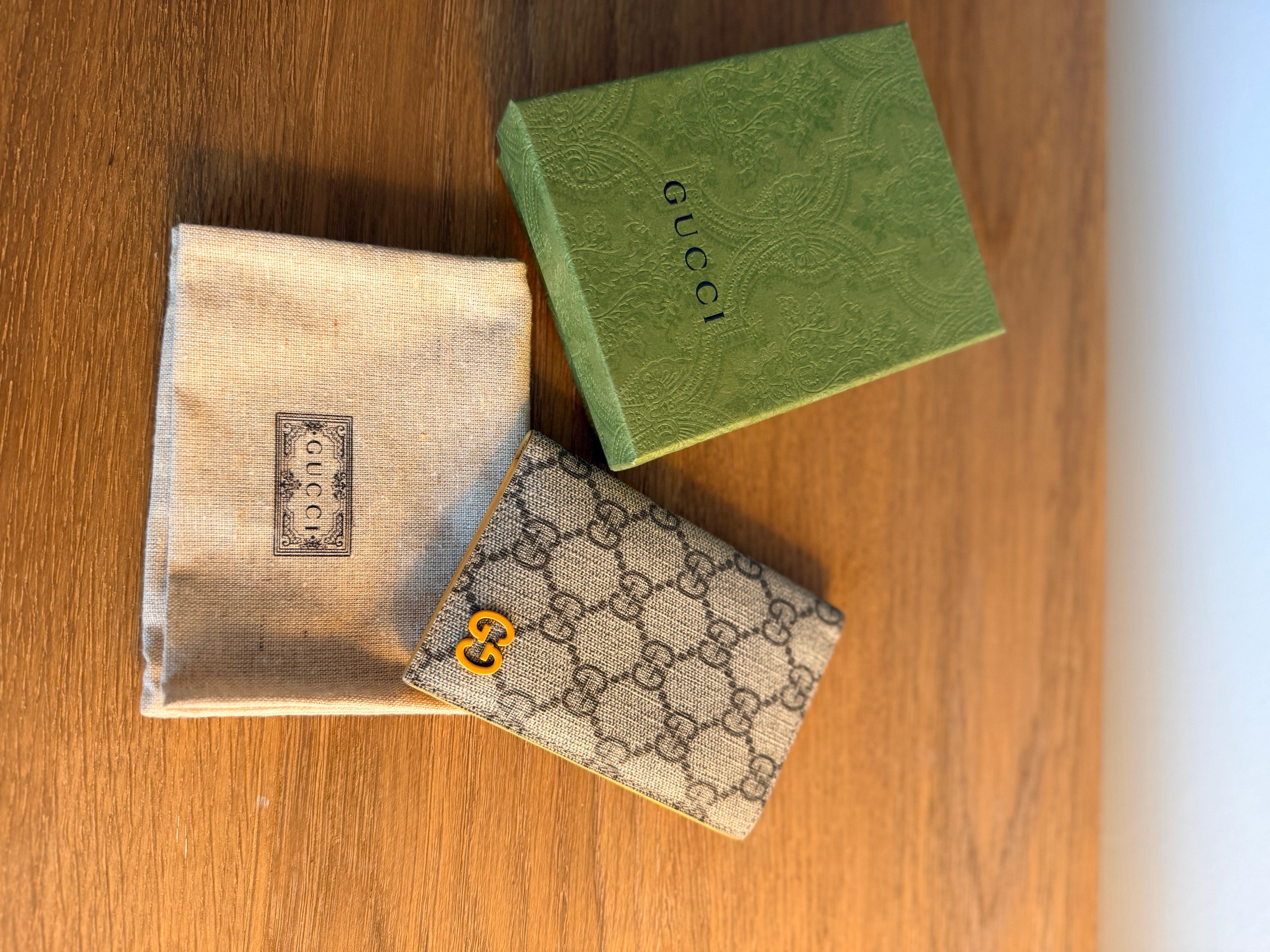 Gucci Yellow Interior GG Long Card Case - photo 2