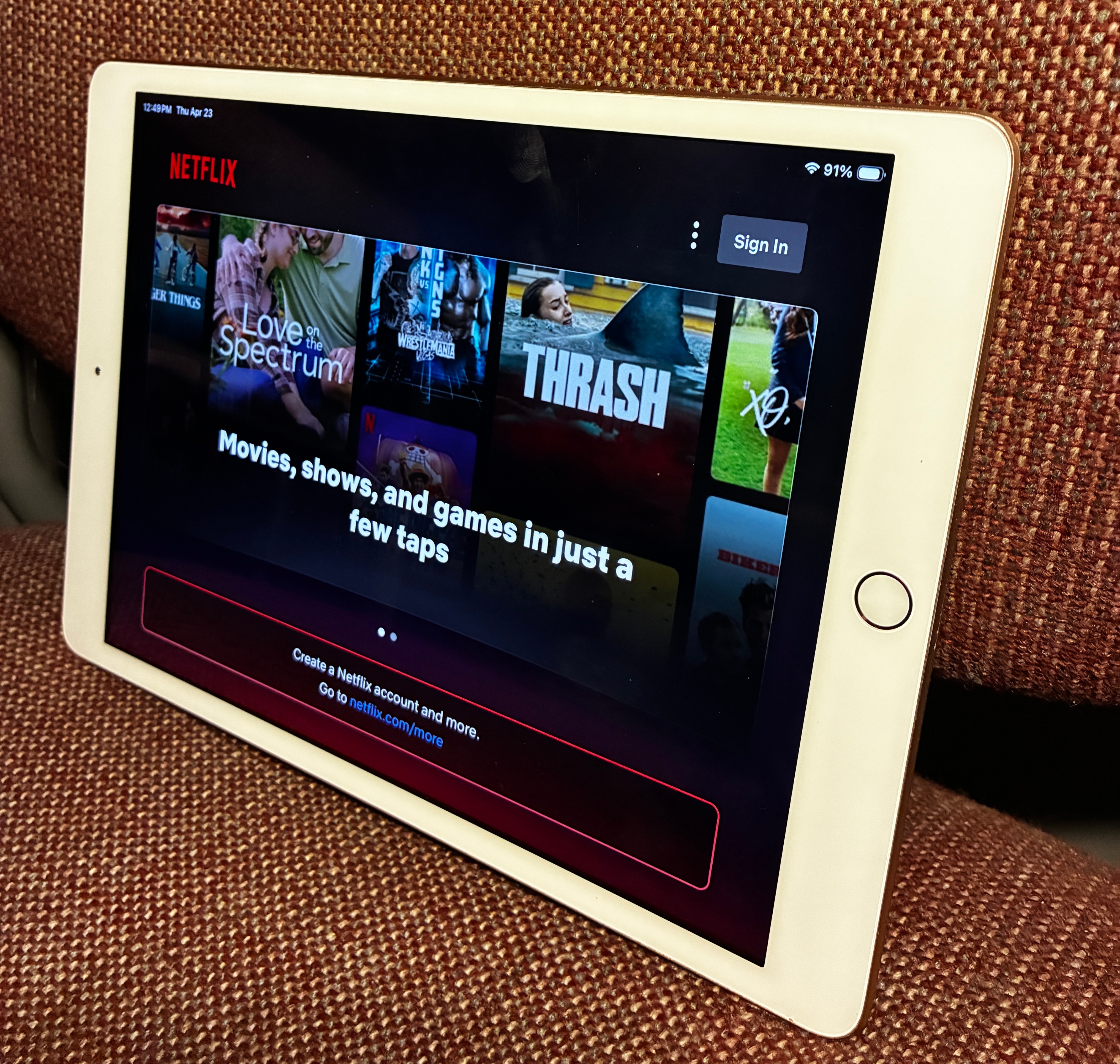 Apple iPad 8th Gen PRISTINE AND CHEAP!! - photo 3