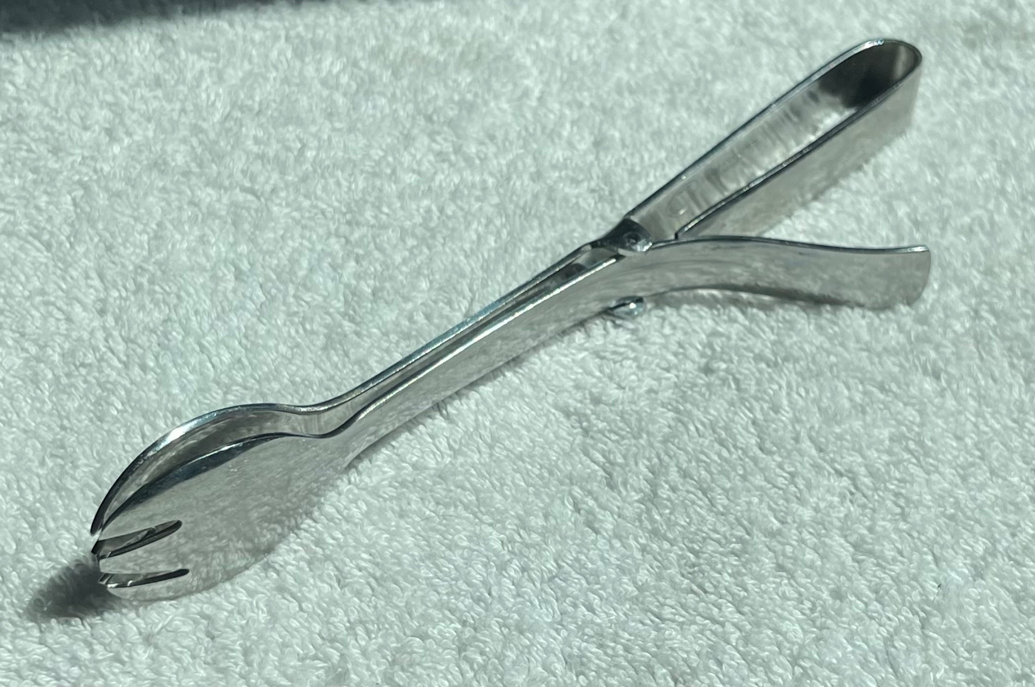 Retro Viners Stainless Steel Tongs (7.25")