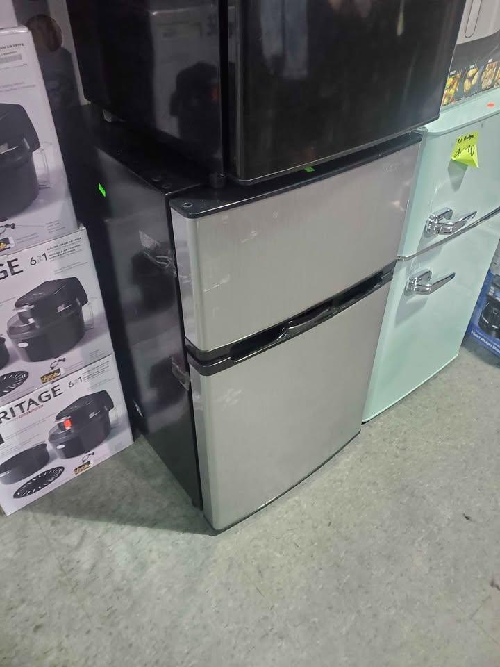 Insignia Small 2‑Door Compact Fridge - photo 2