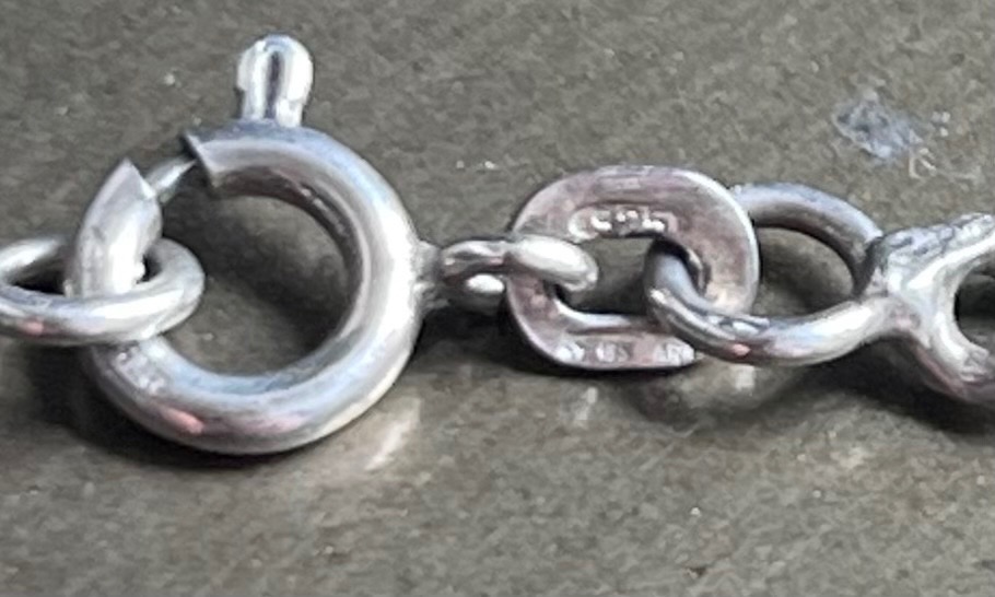 Heavy 31" Vintage Italian Sterling Silver Figaro Chain – 28g - photo 3