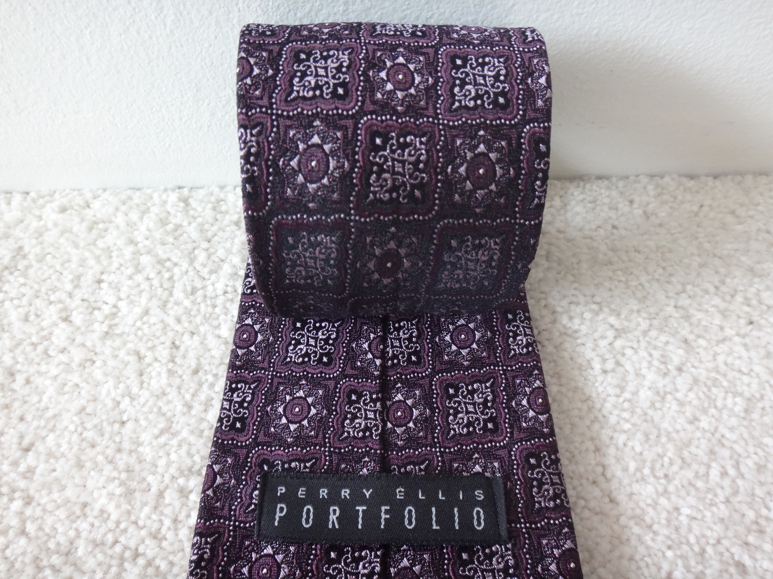 ✅👍🆕P E R R Y E L L I S Purple Pattern Silk Tie Made in Canada - photo 3