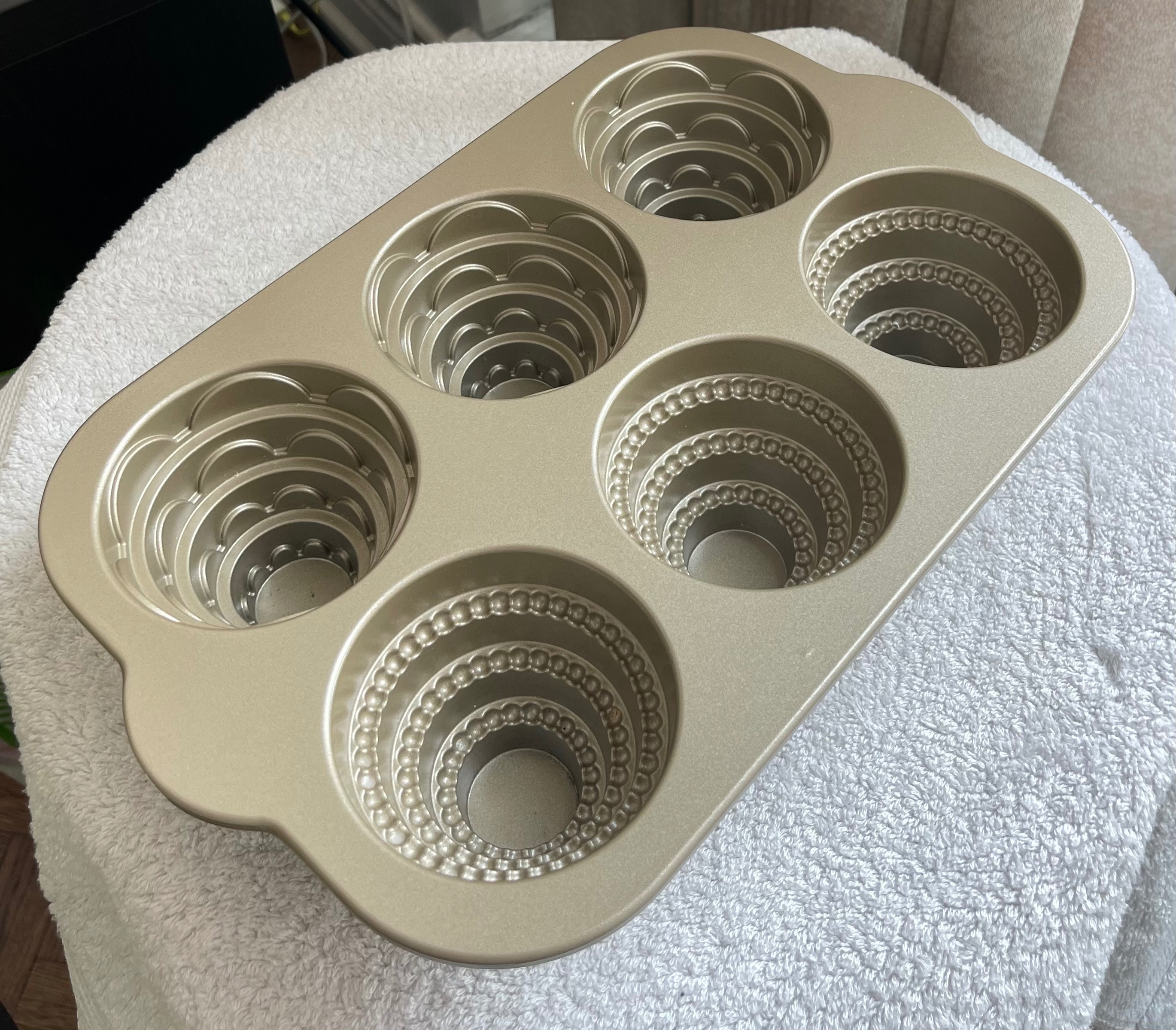 Nordic Ware Tiered Cakelet Pan (6 Cup)