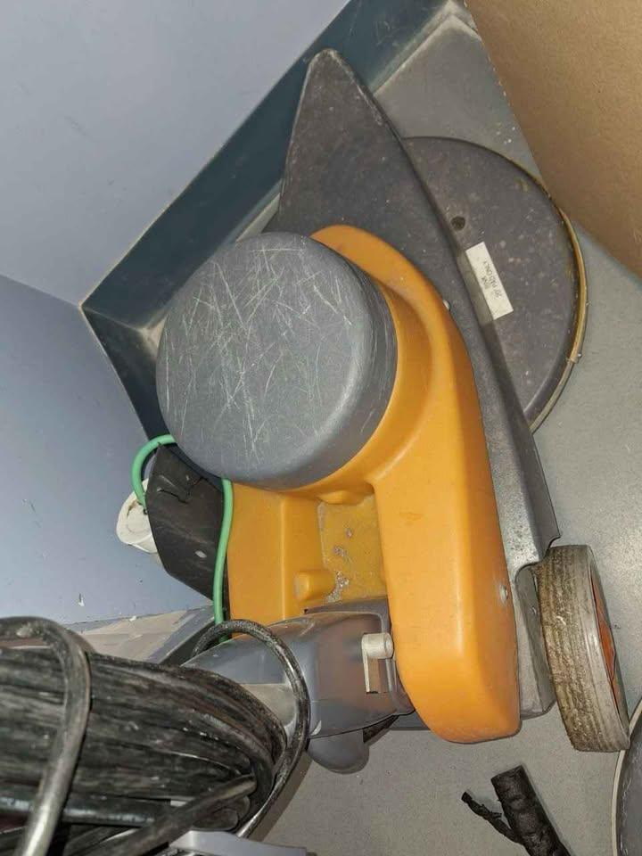 Taski Ergodisc 1200 Corded Buffer - photo 2