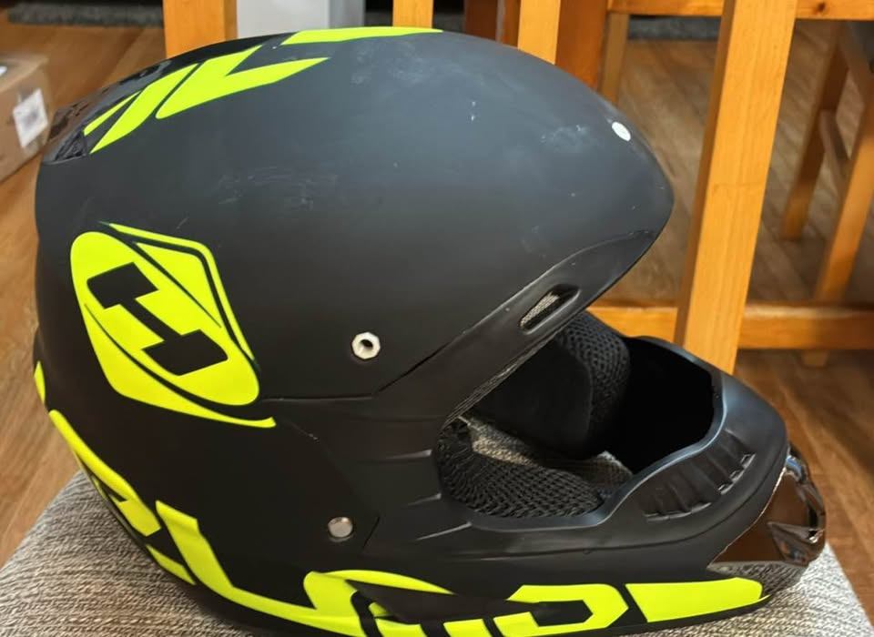 New Full Face MotorCross Motorcycle Helmet size Small and Med