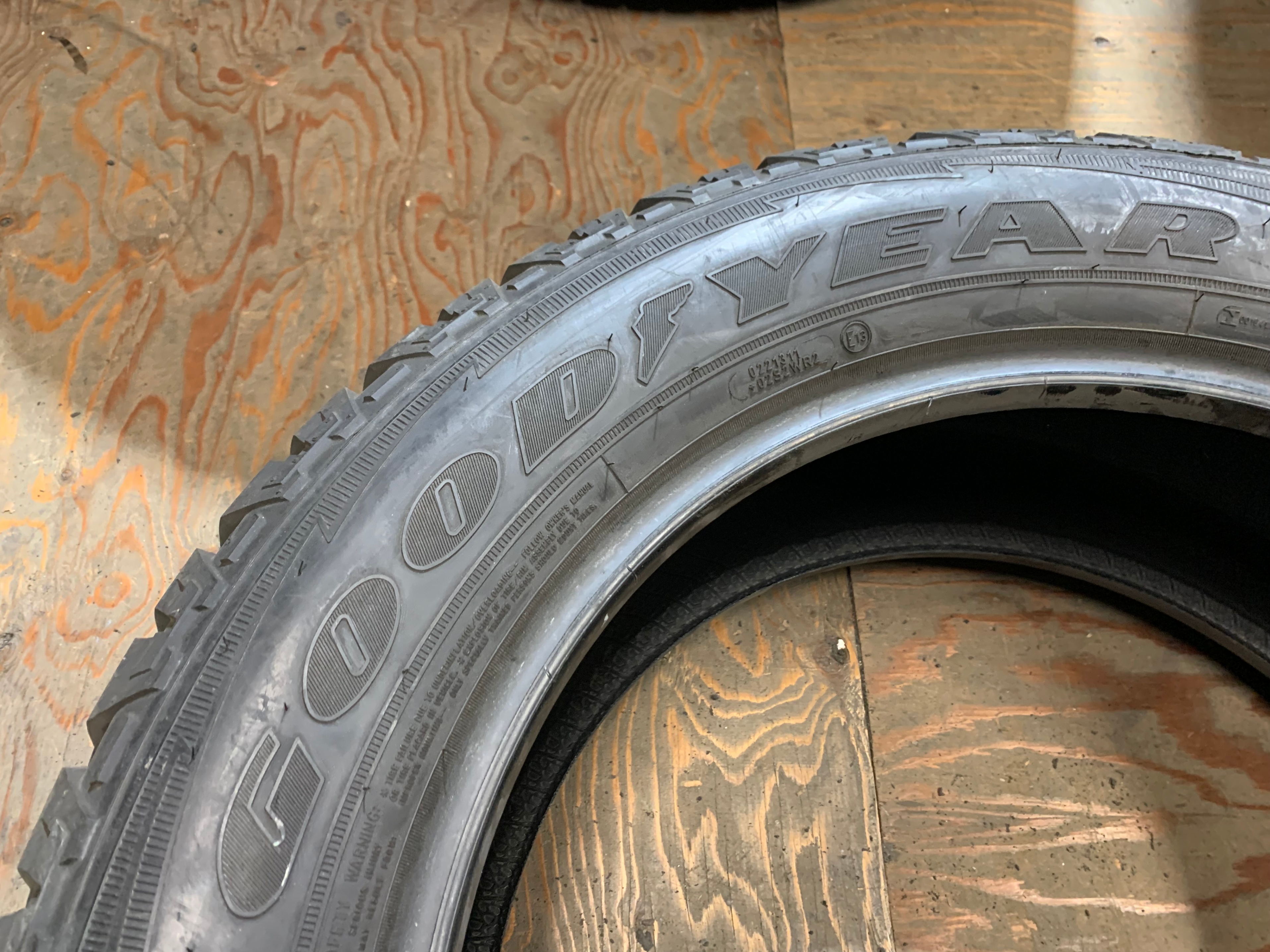 1 x single 255/60/20 Goodyear wrangler All terrain adventure 95% - photo 5
