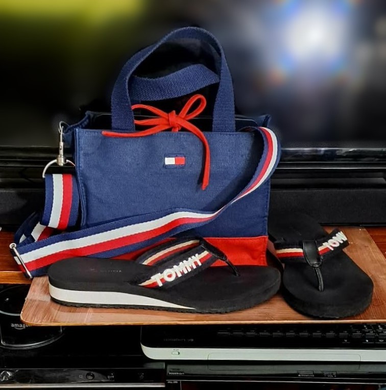 Tommy Hilfiger Bag & Logo Webbing Strap Wedge Flip-Flop Set