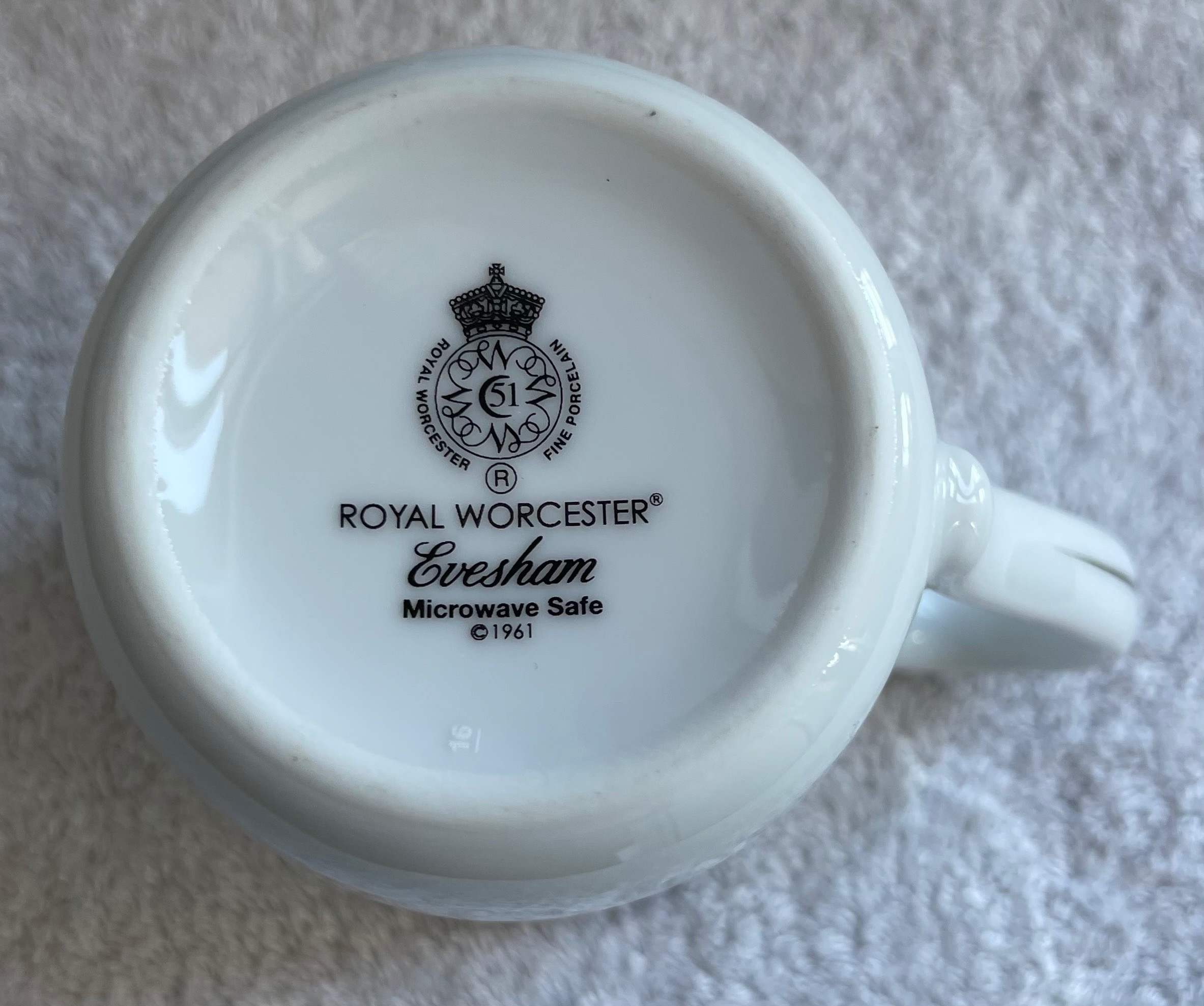 Set of 4 Royal Worcester Mugs (Microwave Safe) - photo 4