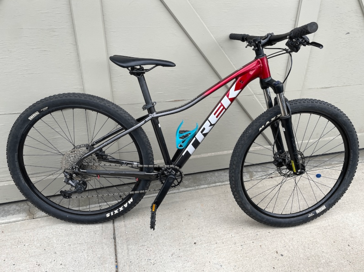 2022 Trek Marlin 6 (small)