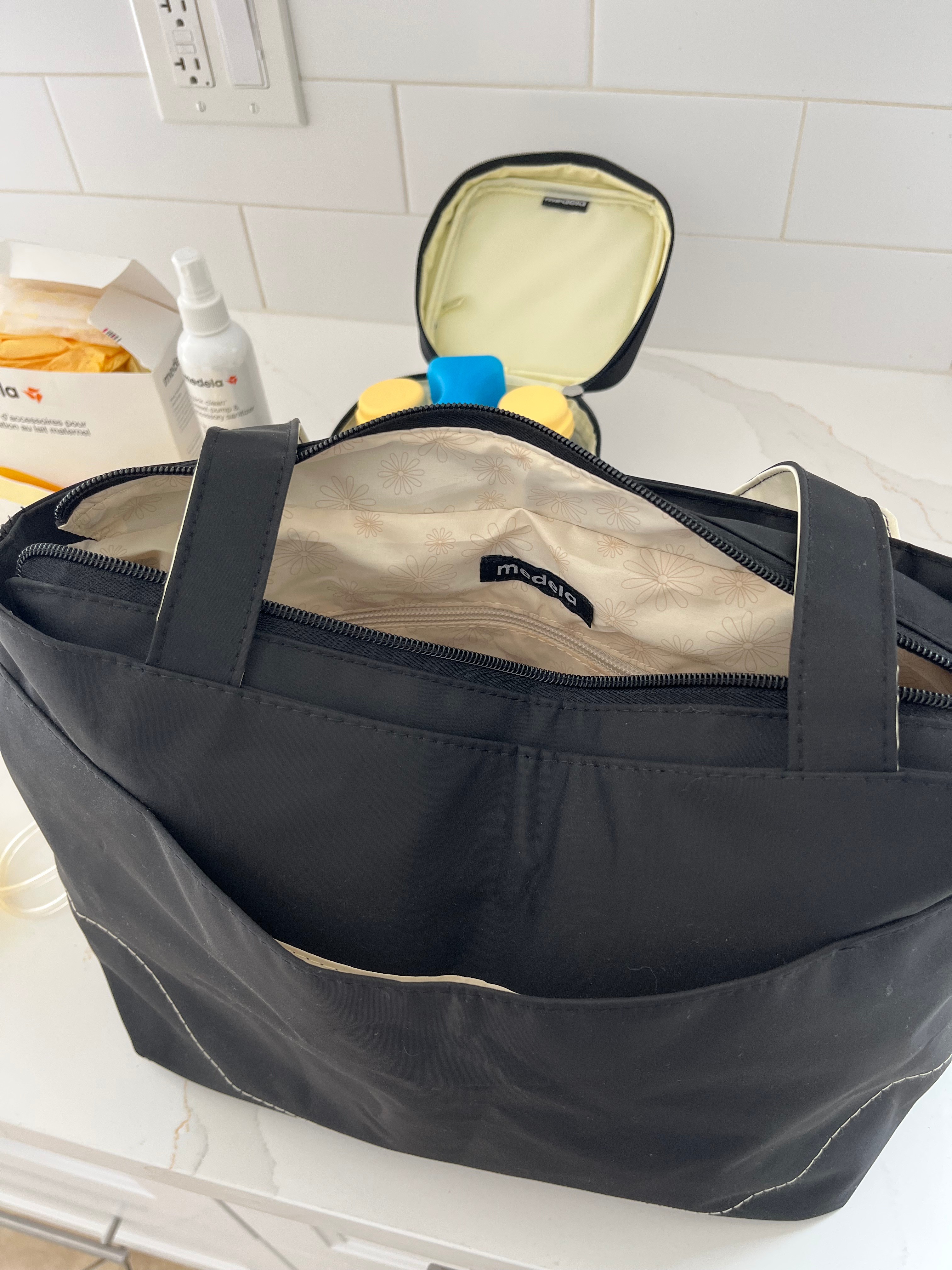 Medela Freestyle Flex Double Breast Pump + Extras - photo 5