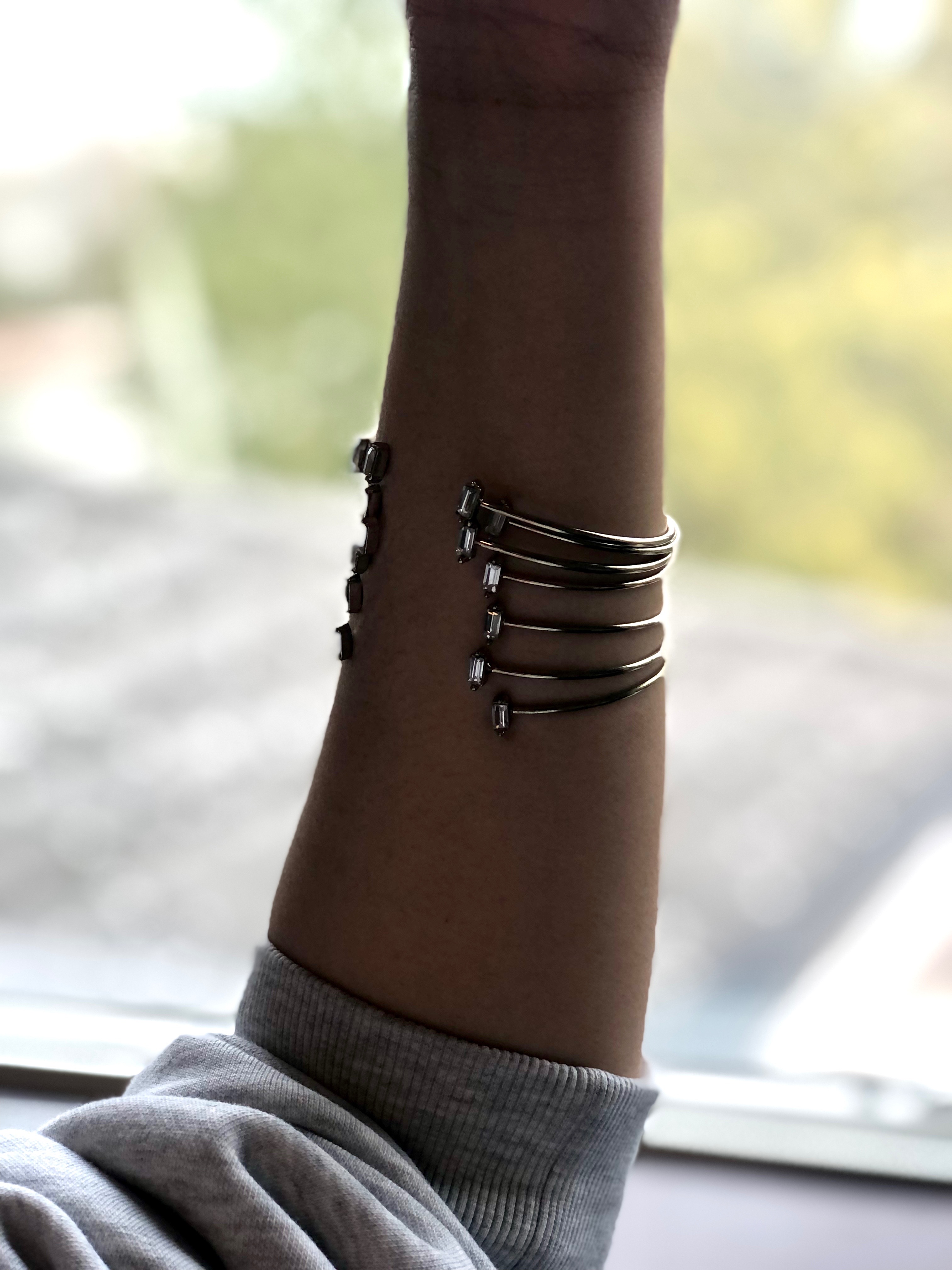 Jewellery: Bracelets, necklaces, body chain