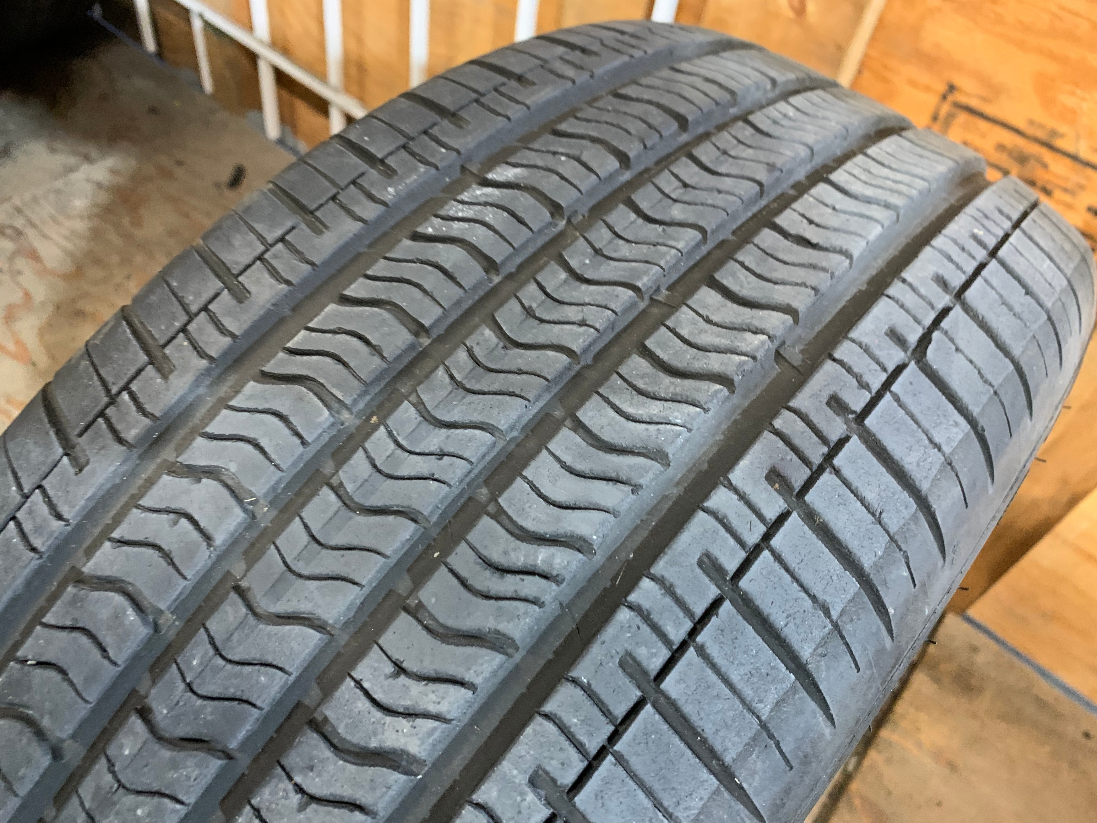 1 X single 235/40/19 96V M+S Goodyear eagle Sport A/S with 80% - photo 4