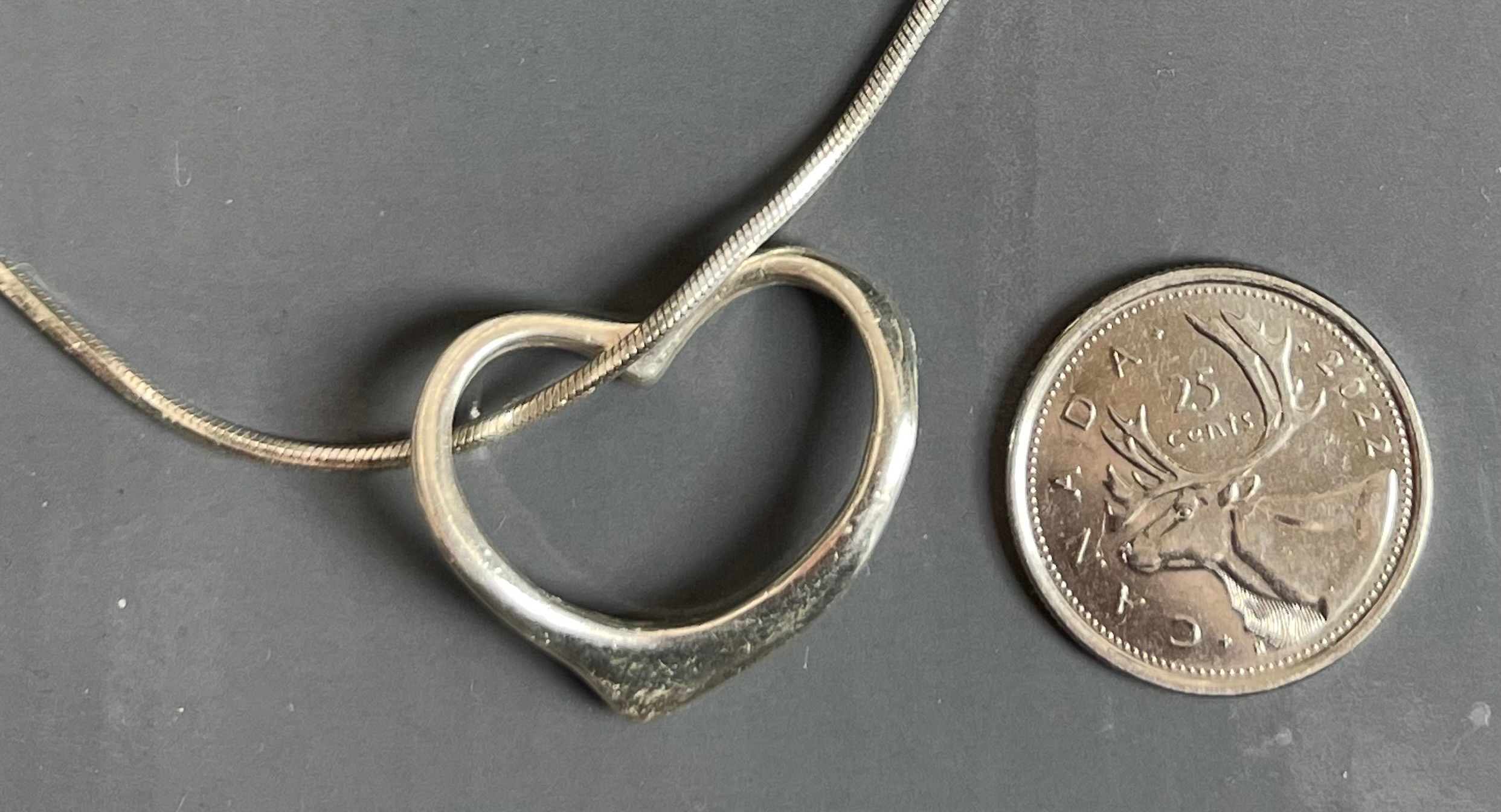 Vintage 23" Sterling Silver Snake Chain & Floating Heart - photo 4