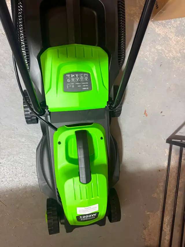 Electric Lawn Mower - 1200W / 320mm Cutting Width - photo 2