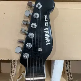 Yamaha SE200 Electric Guitar - photo 3