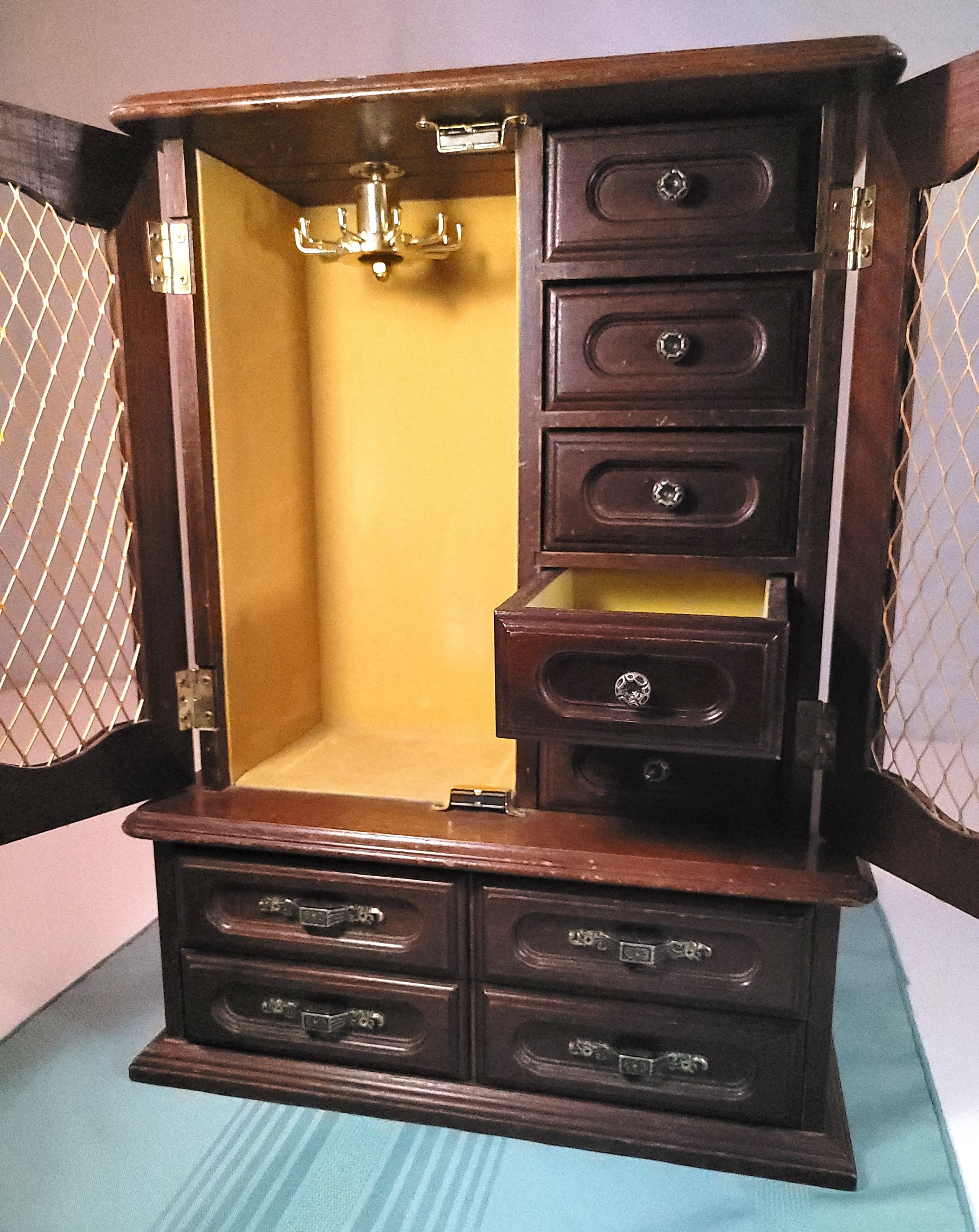 1970s Large Musical Jewelry Armoire Wood Chest Lattice- Japan - photo 2