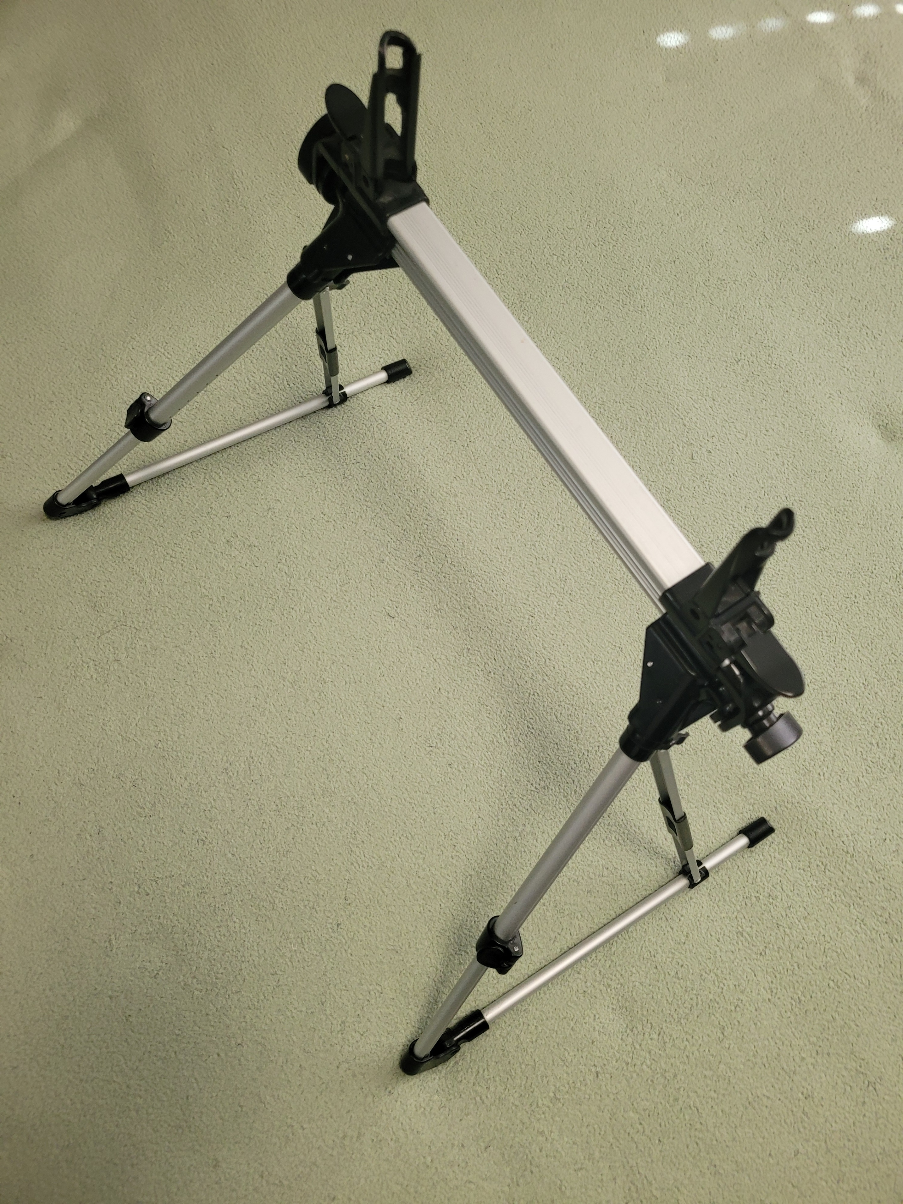 NEW-Adjustable Aluminum Alloy Phone & Tablet Stand - photo 2